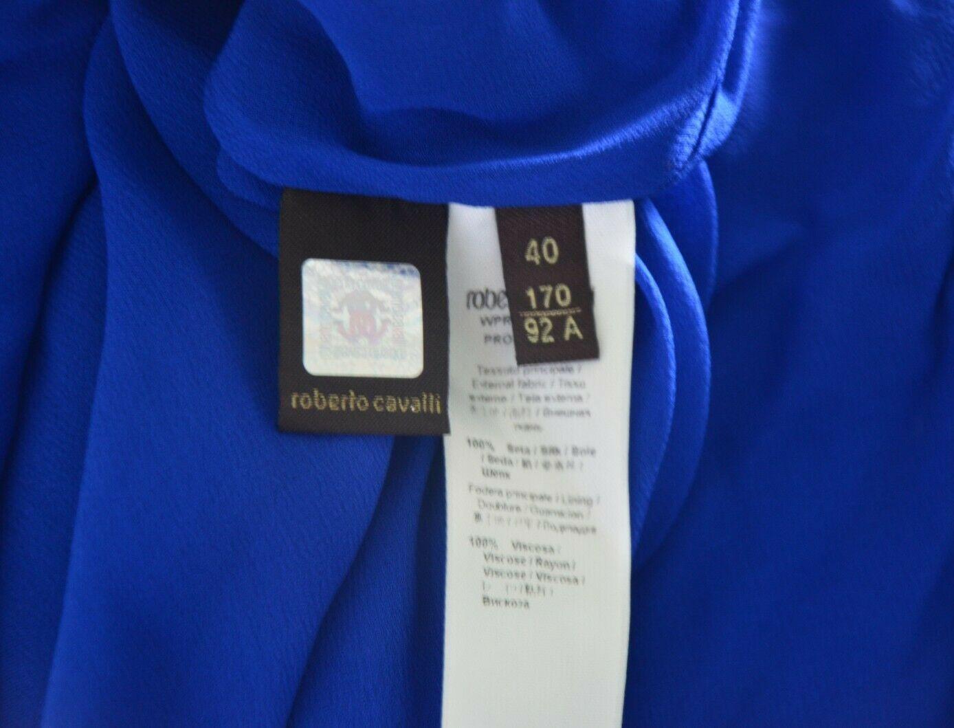 ROBERTO CAVALLI Verschönertes blaues Pailletten-Abendkleid mit Pailletten, lang, US 2 4 / IT 40 im Angebot 2