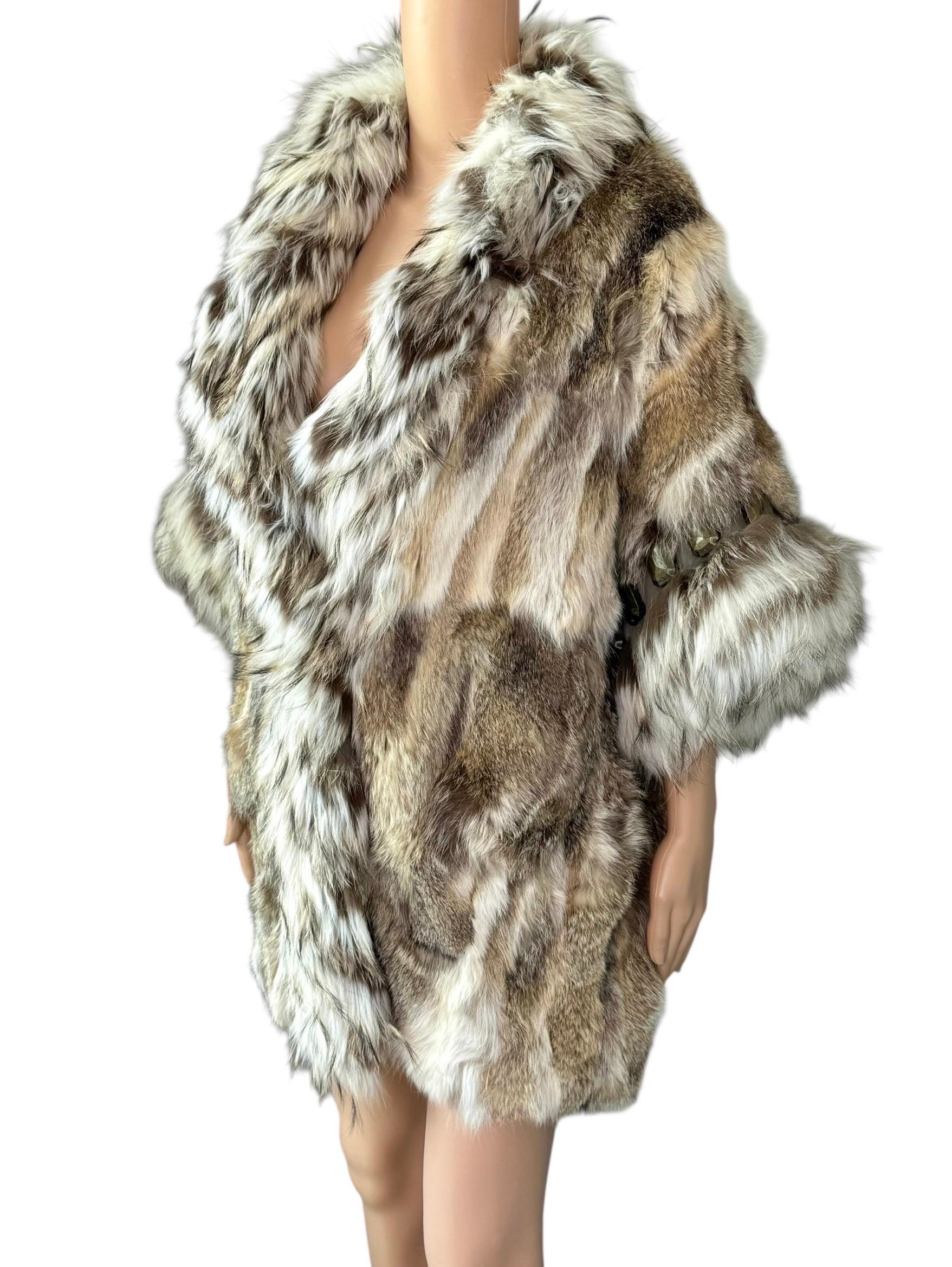 Donna Roberto Cavalli - Giacca a mantello in pelliccia di pecora di volpe impreziosita da borchie - Coates in vendita