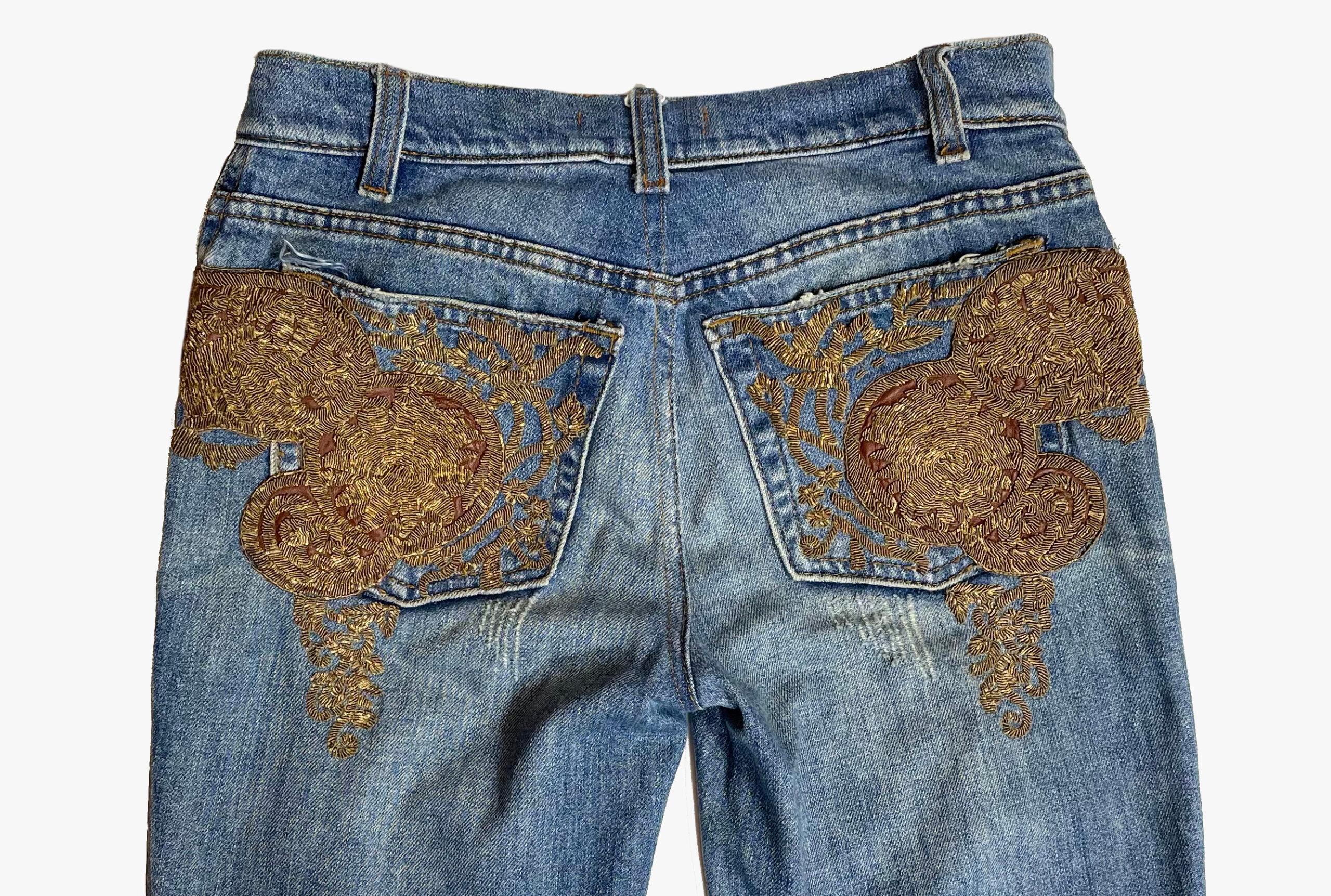 Roberto Cavalli bestickte Jeans, 2000er Jahre im Angebot 1