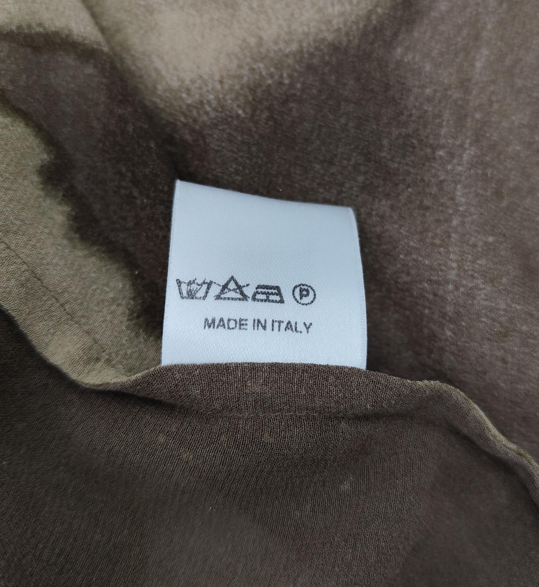Roberto Cavalli A/I 1999: camicia in seta verde con stampa di foglie di cannabis in vendita 13