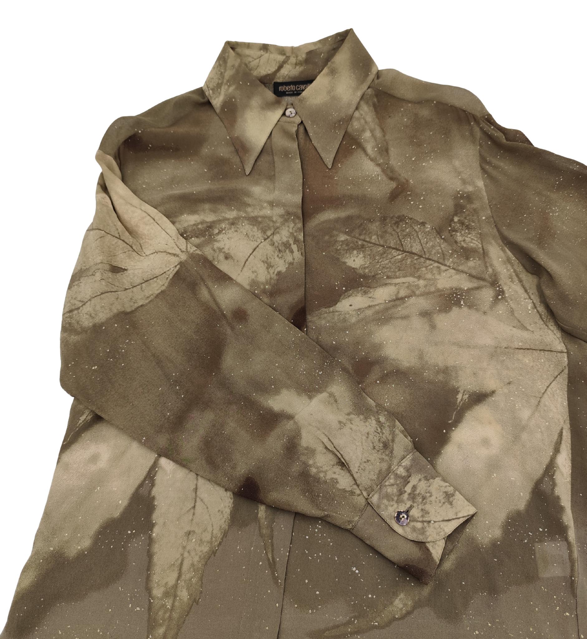 Roberto Cavalli A/I 1999: camicia in seta verde con stampa di foglie di cannabis in vendita 2
