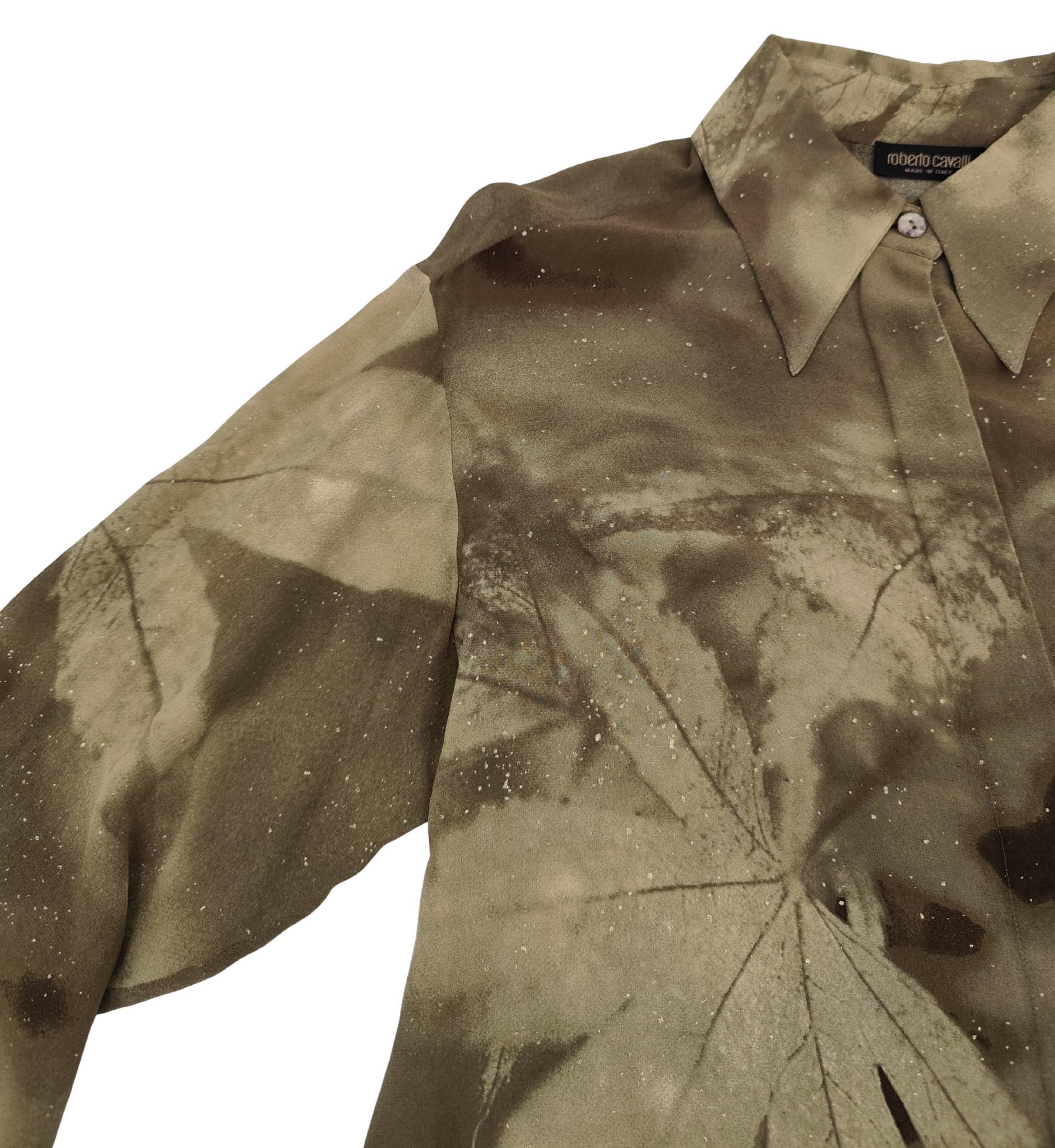 Roberto Cavalli A/I 1999: camicia in seta verde con stampa di foglie di cannabis in vendita 3