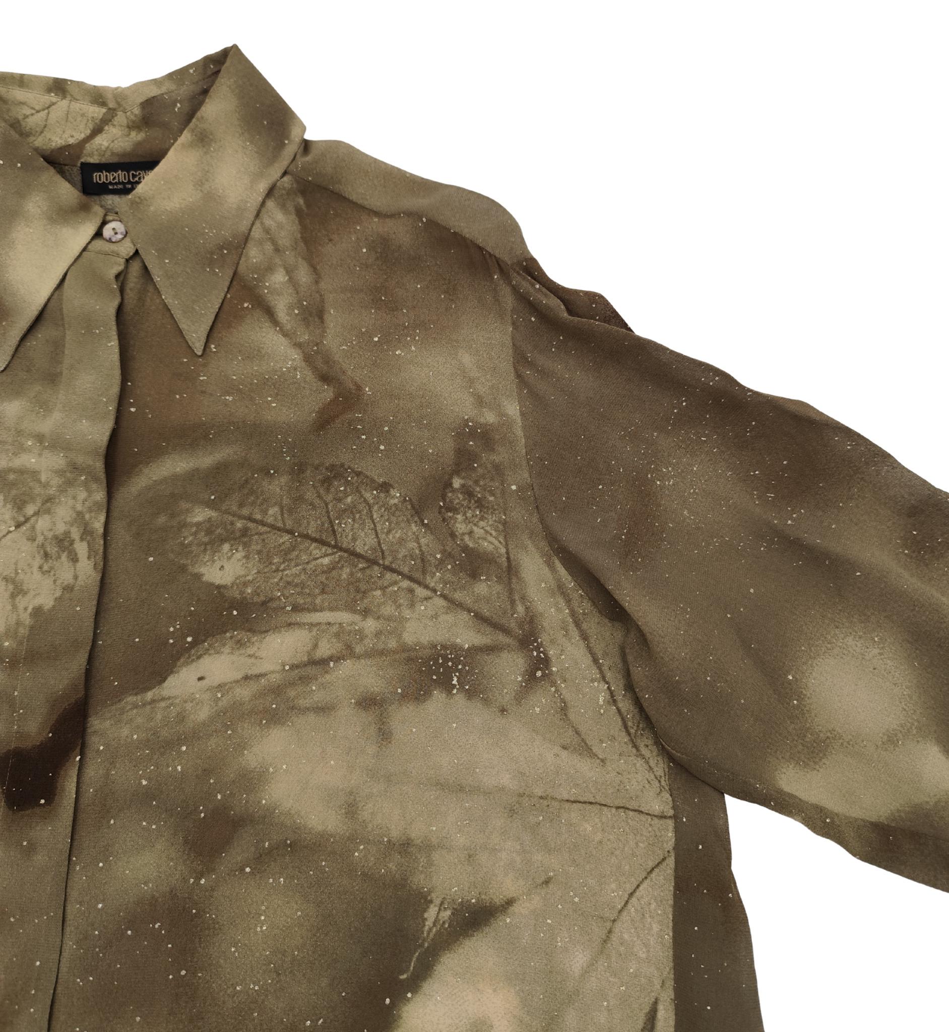 Roberto Cavalli A/I 1999: camicia in seta verde con stampa di foglie di cannabis in vendita 4