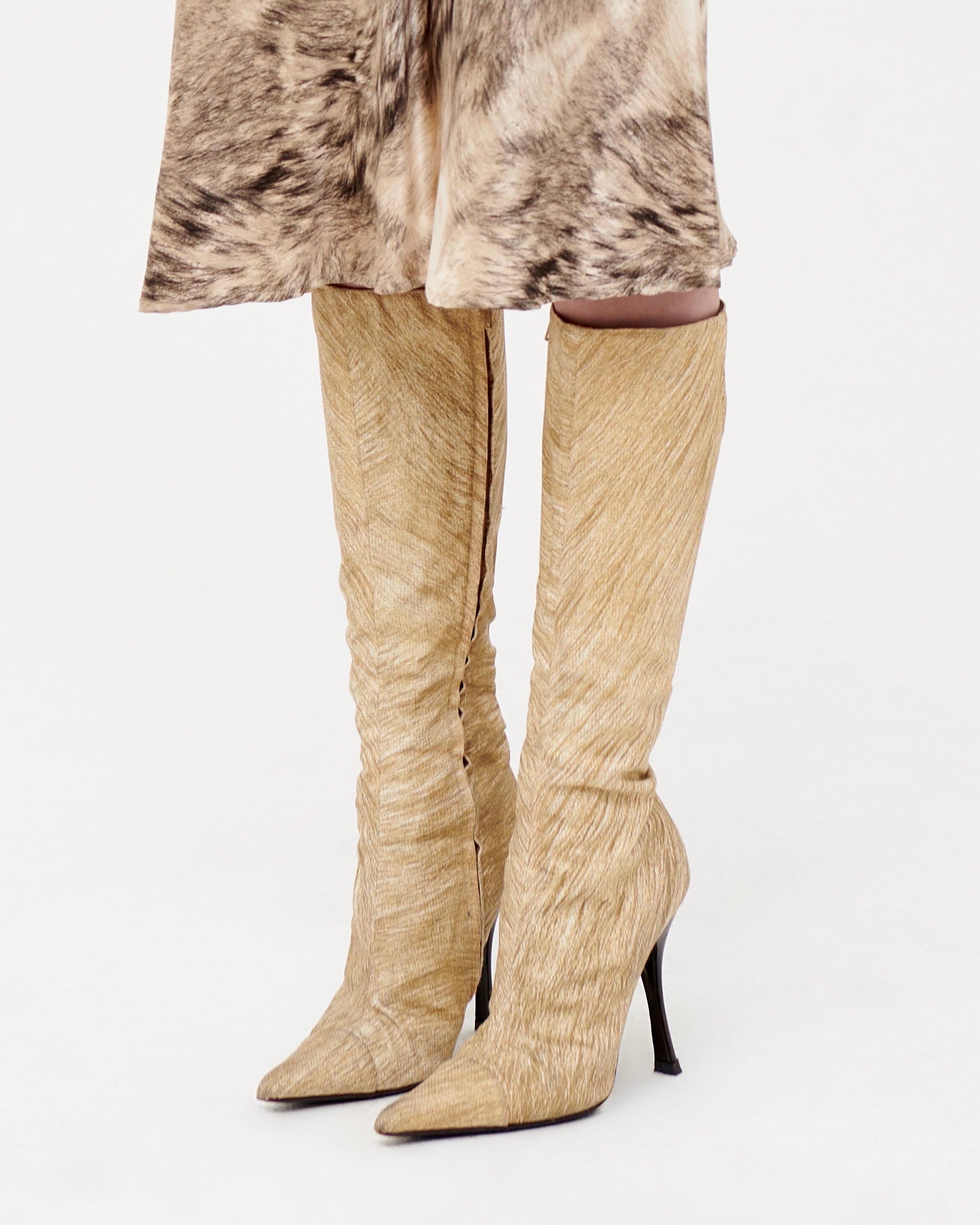 Roberto Cavalli F/W 2001 glitter fur print boots In Good Condition In Rome, IT