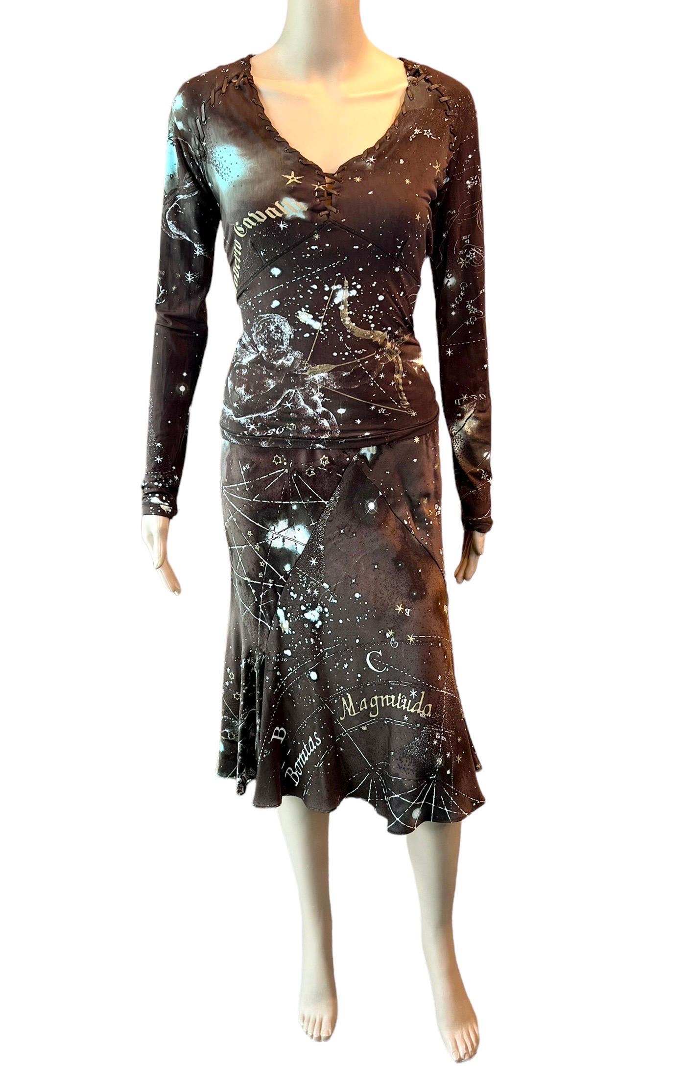 Roberto Cavalli - Ensemble 2 pièces jupe et haut imprimé astronomique Constellation, automne-hiver 2003 en vente 1