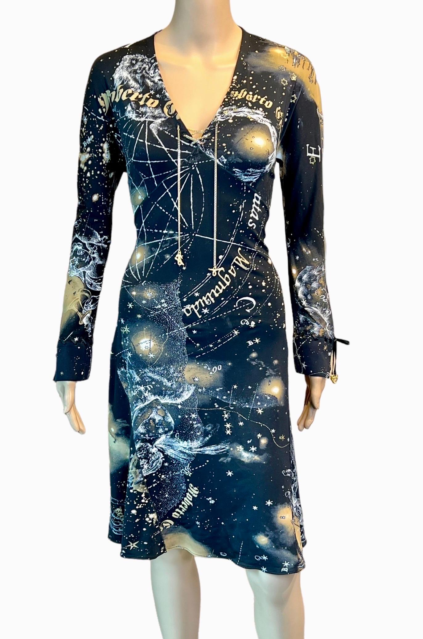 Roberto Cavalli F/W 2003 Spitzen-Kleid mit Sternzeichen- Astrologie-Druck (Schwarz) im Angebot