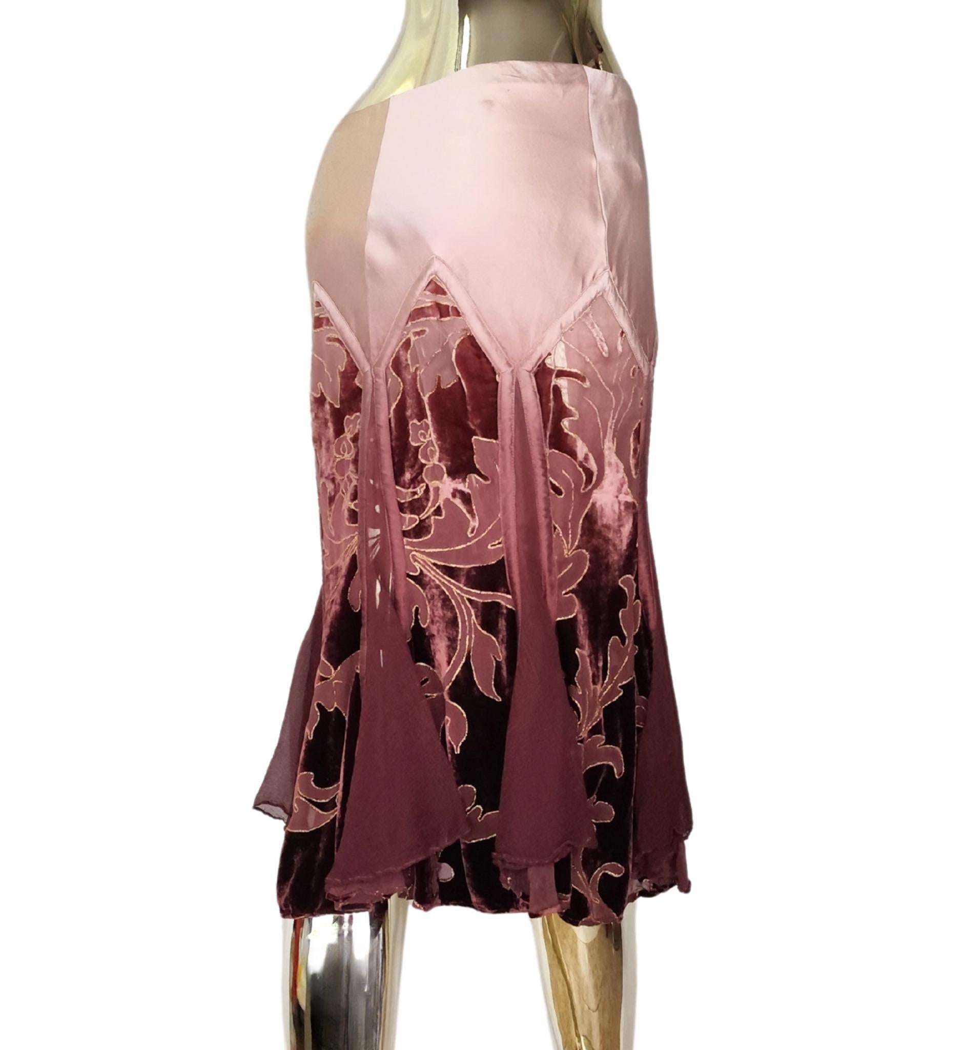Roberto Cavalli F/W 2004 pink silk and velvet embroidered skirt In Good Condition In Milano, IT
