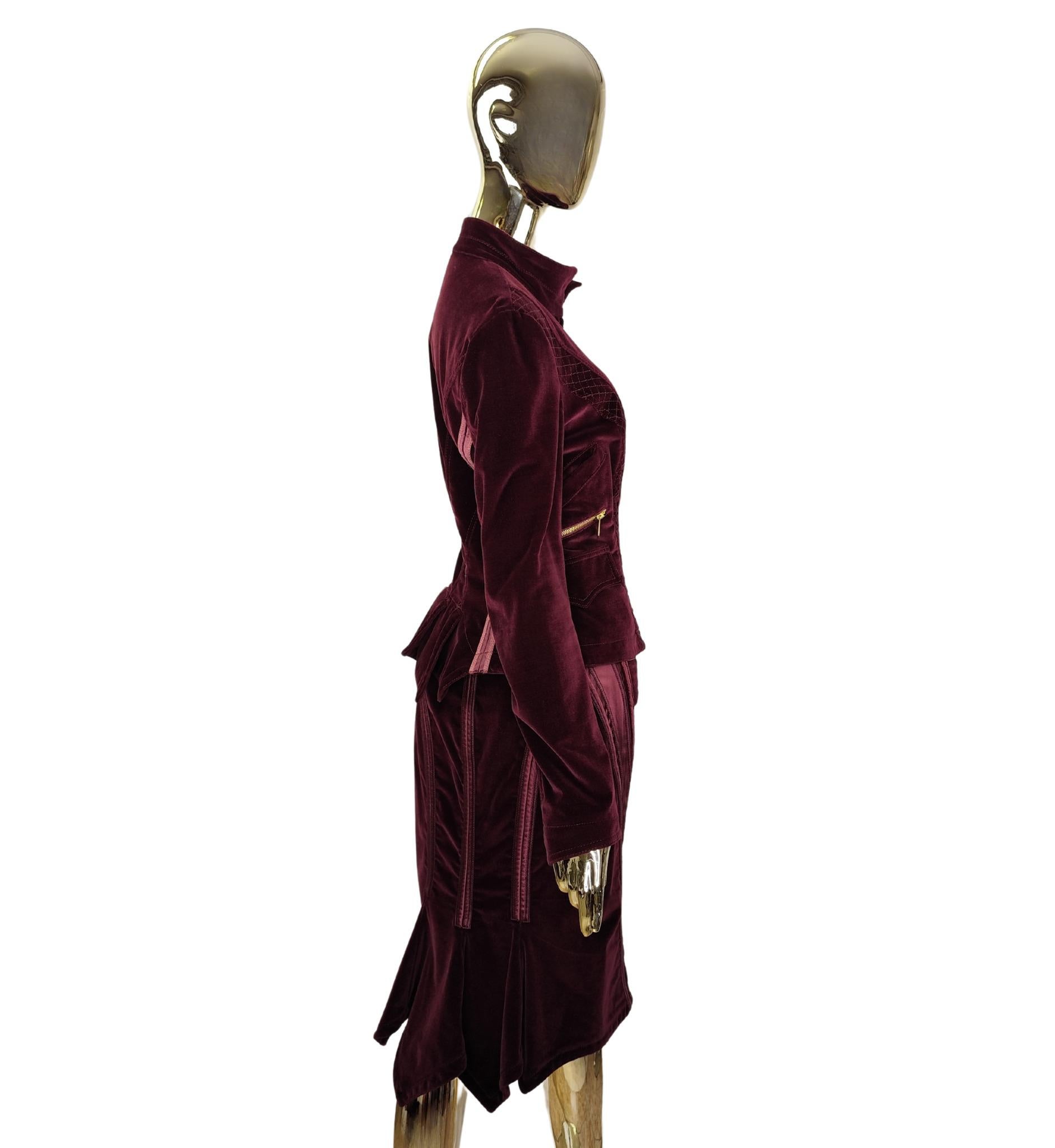 Roberto Cavalli F/W 2004 purple velvet jacket and skirt set In Good Condition For Sale In Milano, IT