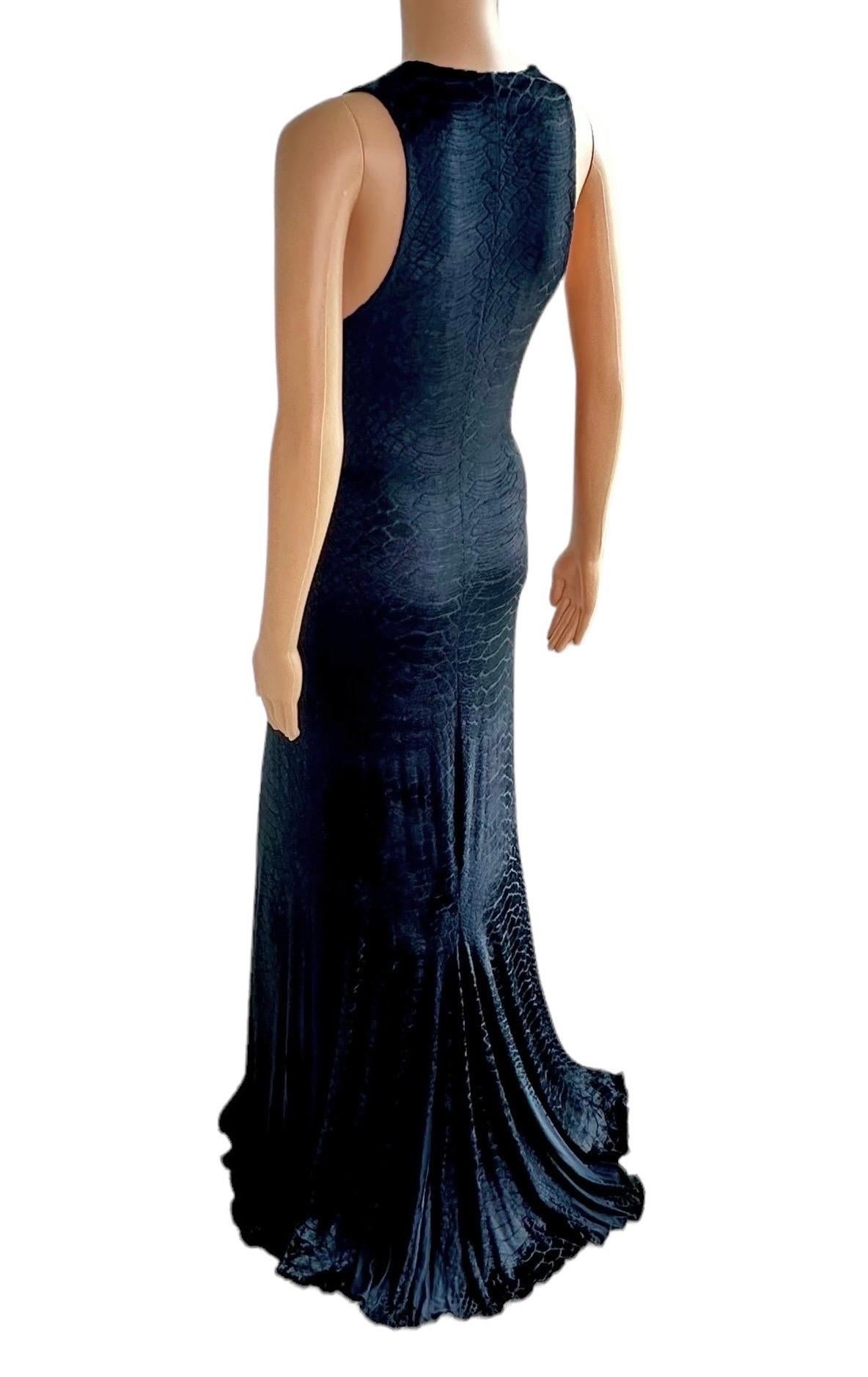 Roberto Cavalli F/W 2006 Plunging Neckline Embellished Velvet Evening Dress Gown For Sale 7