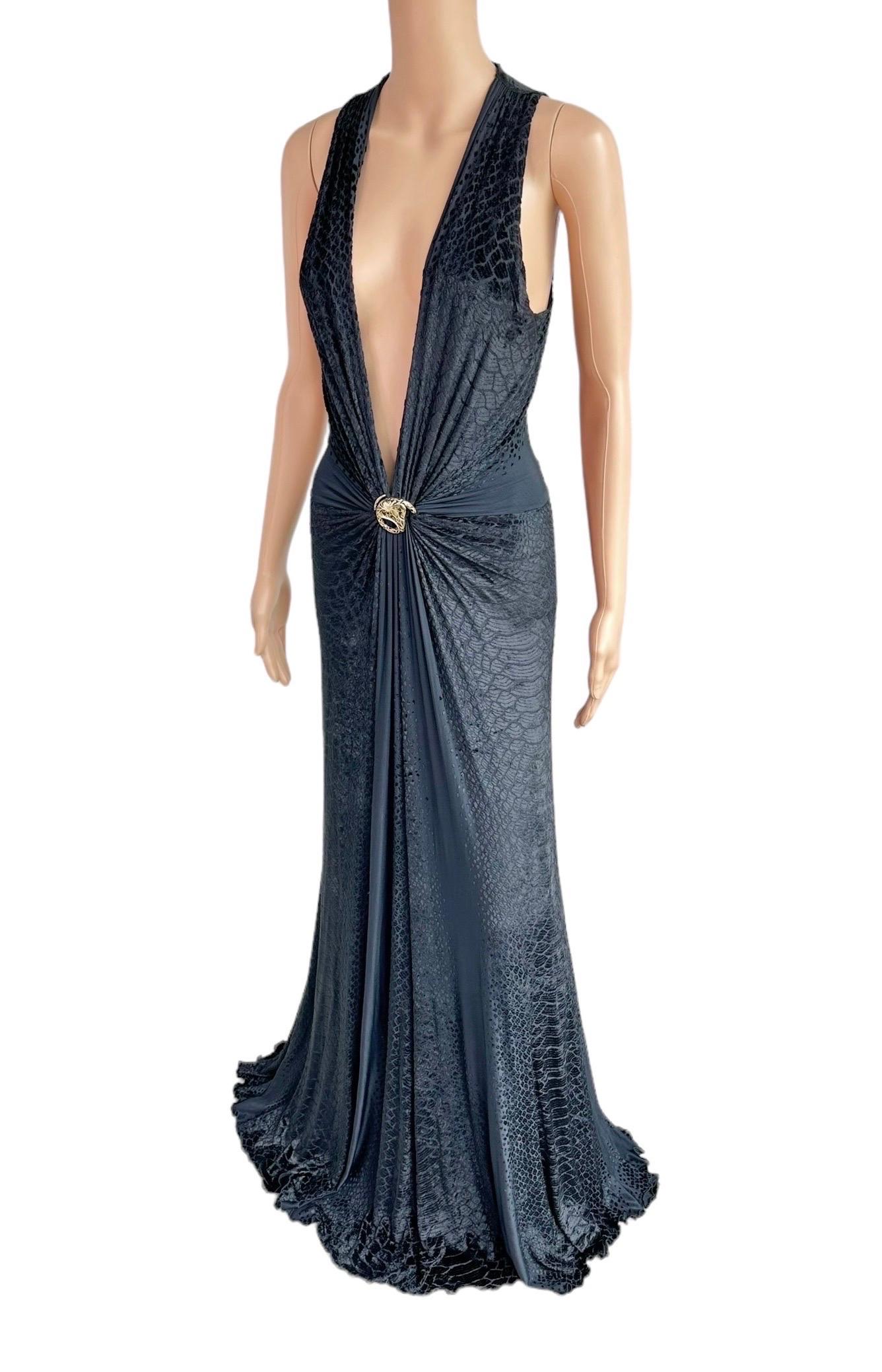 Roberto Cavalli F/W 2006 Plunging Neckline Embellished Velvet Evening Dress Gown For Sale 8