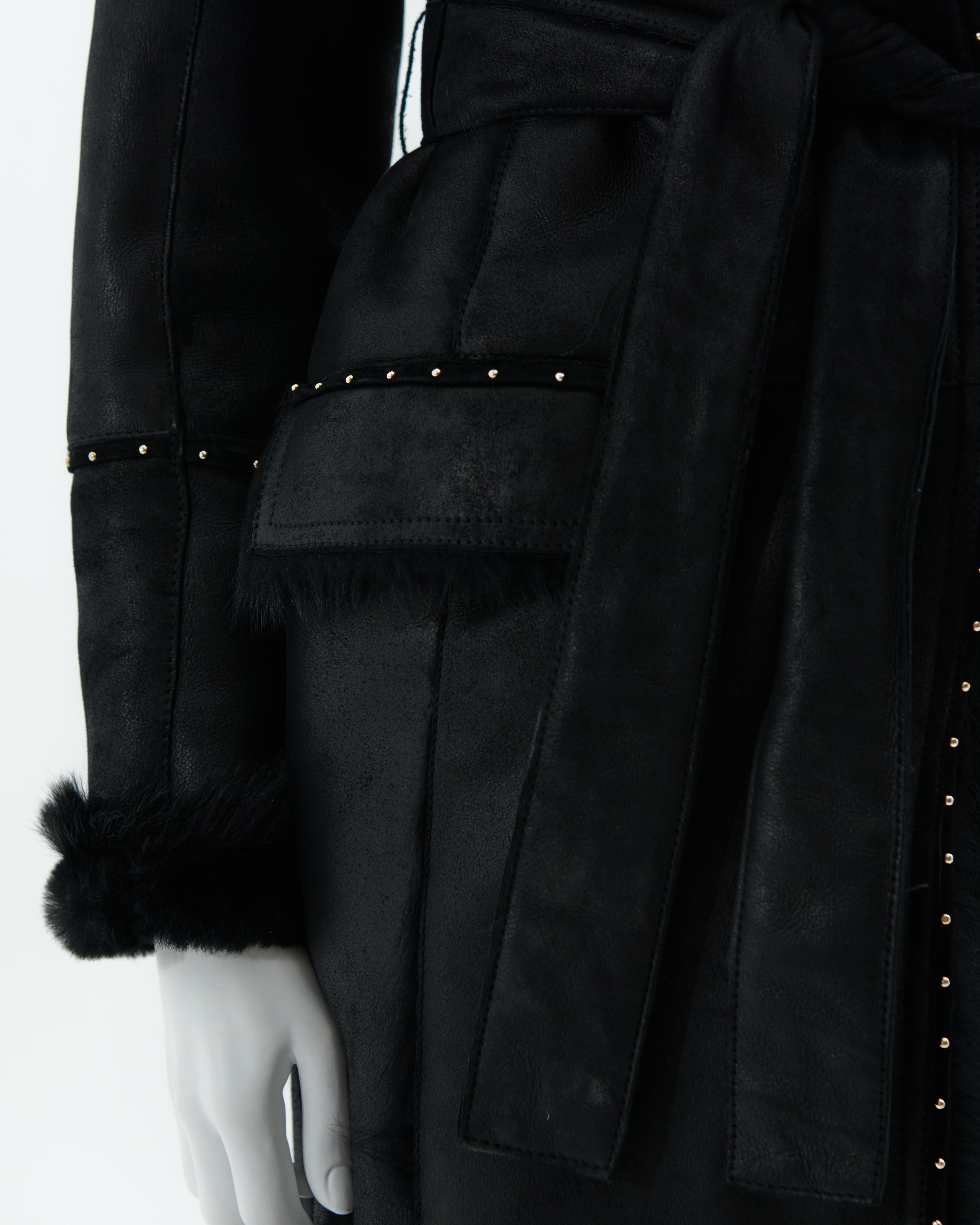 Roberto Cavalli F/W 2010 Manteau à clous en peau de mouton noire  en vente 1