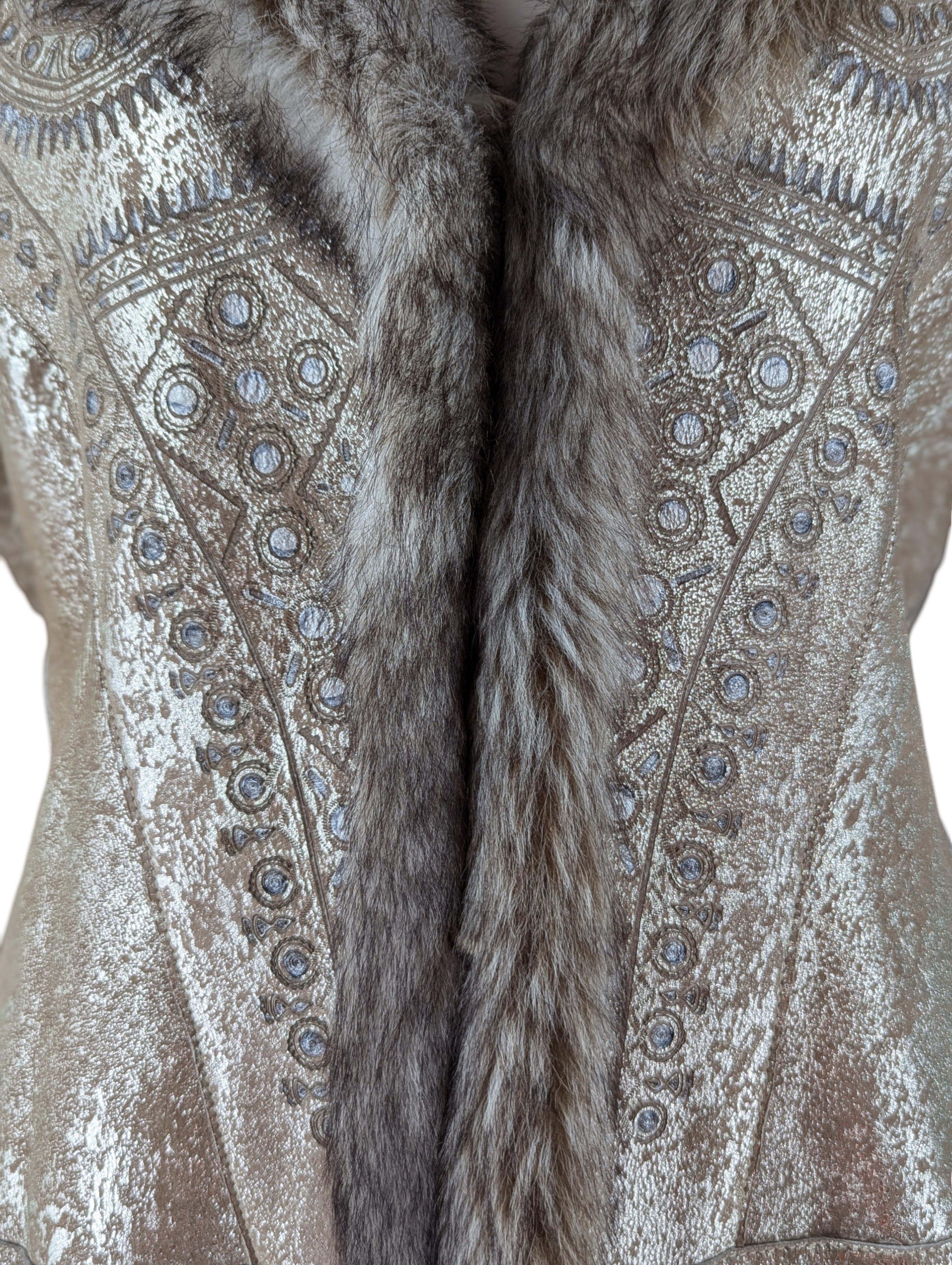 Roberto Cavalli Autunno 2006 Pelliccia impreziosita d'oro in vendita 8