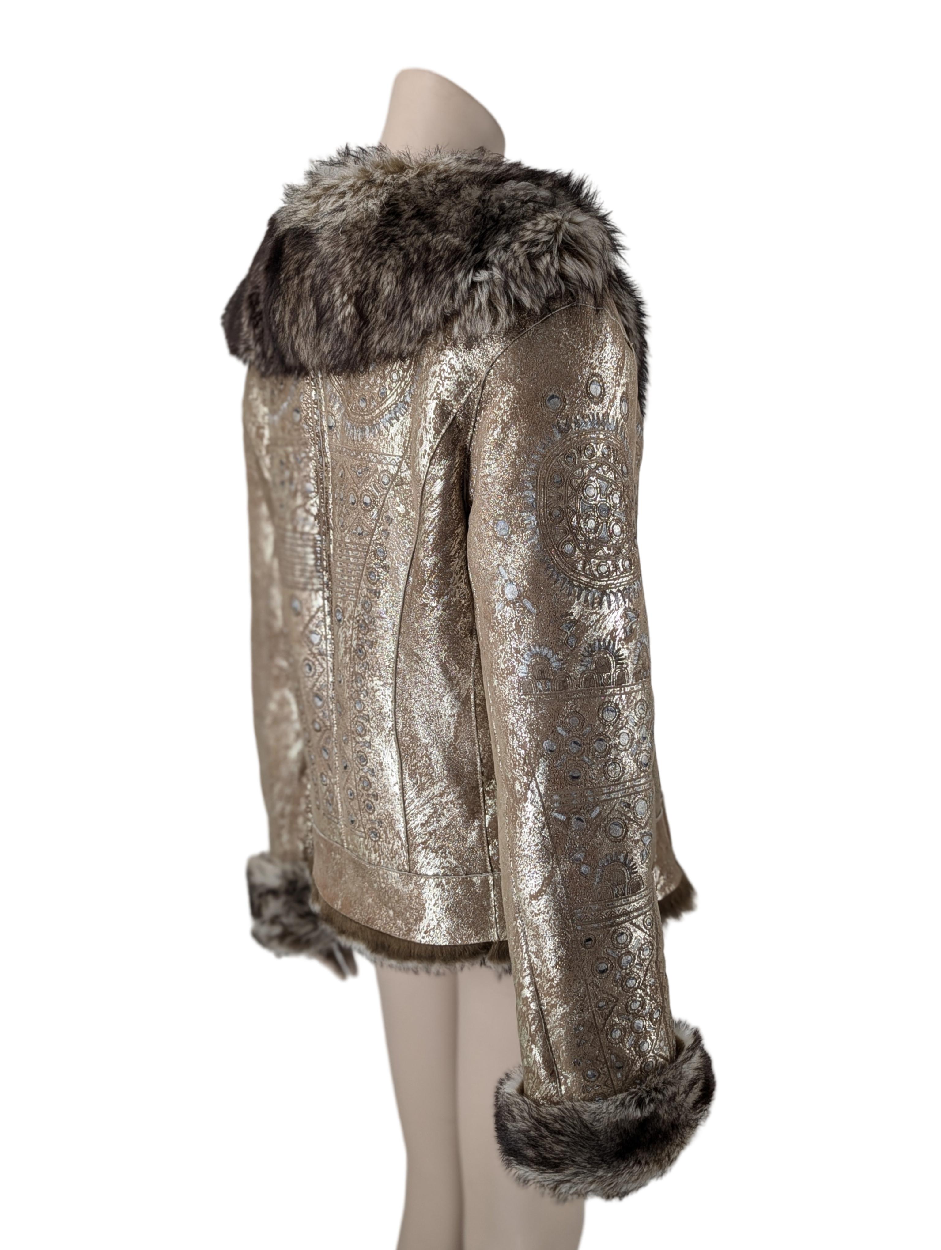 Roberto Cavalli Autunno 2006 Pelliccia impreziosita d'oro In condizioni buone in vendita a GOUVIEUX, FR