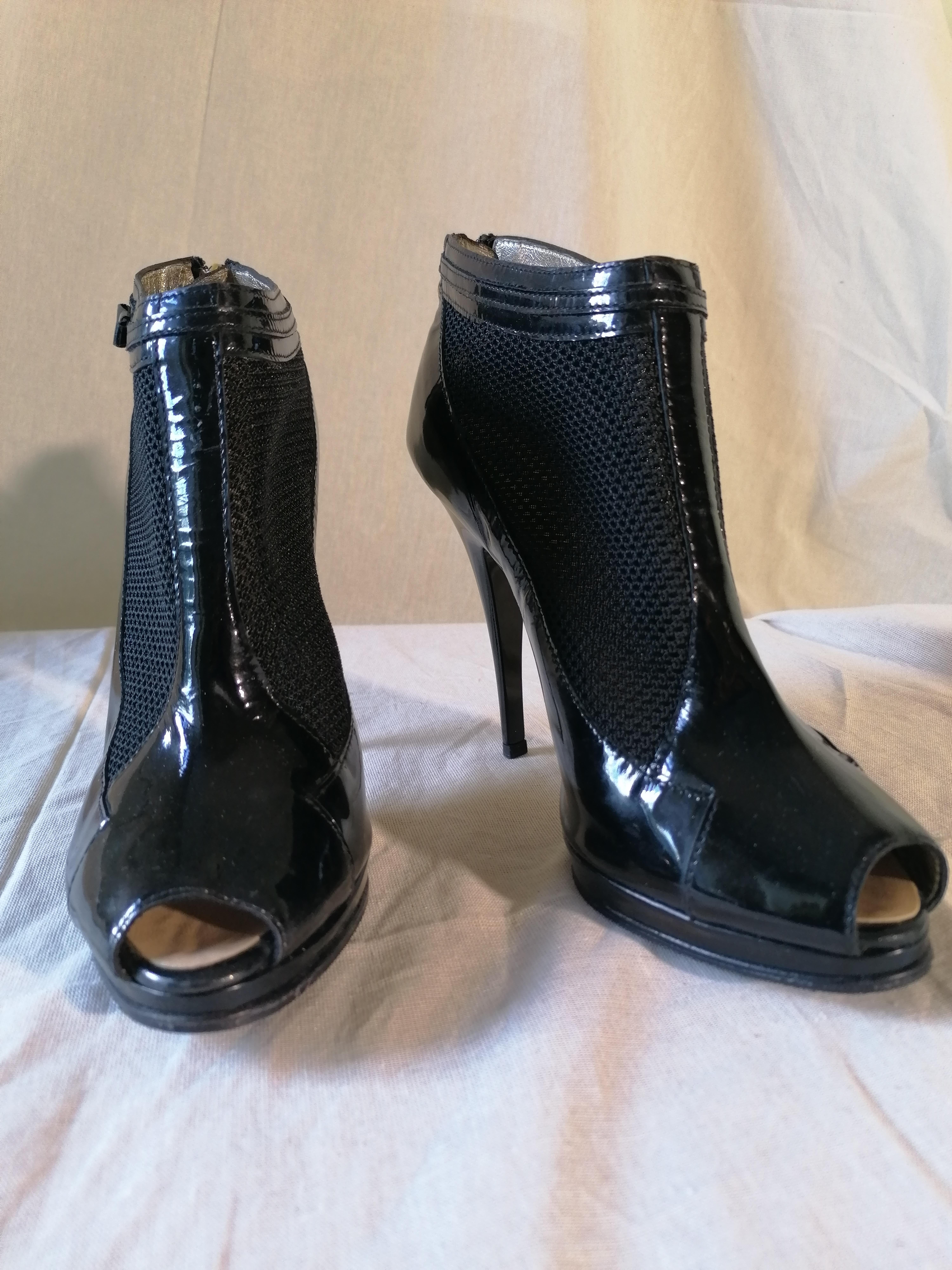 ROBERTO CAVALLI Fall 2008 Ready-to-Wear Collection BOOTS For Sale 12
