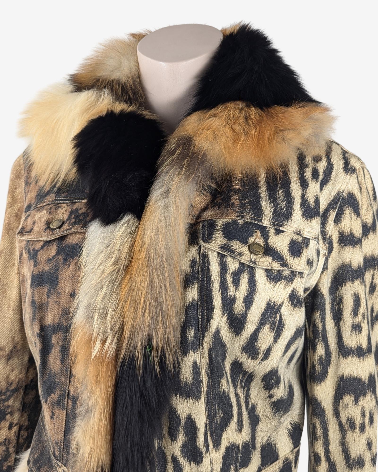 Roberto Cavalli - Giacca di pelliccia stampata in denim Autunno/Inverno 2001 in vendita 5