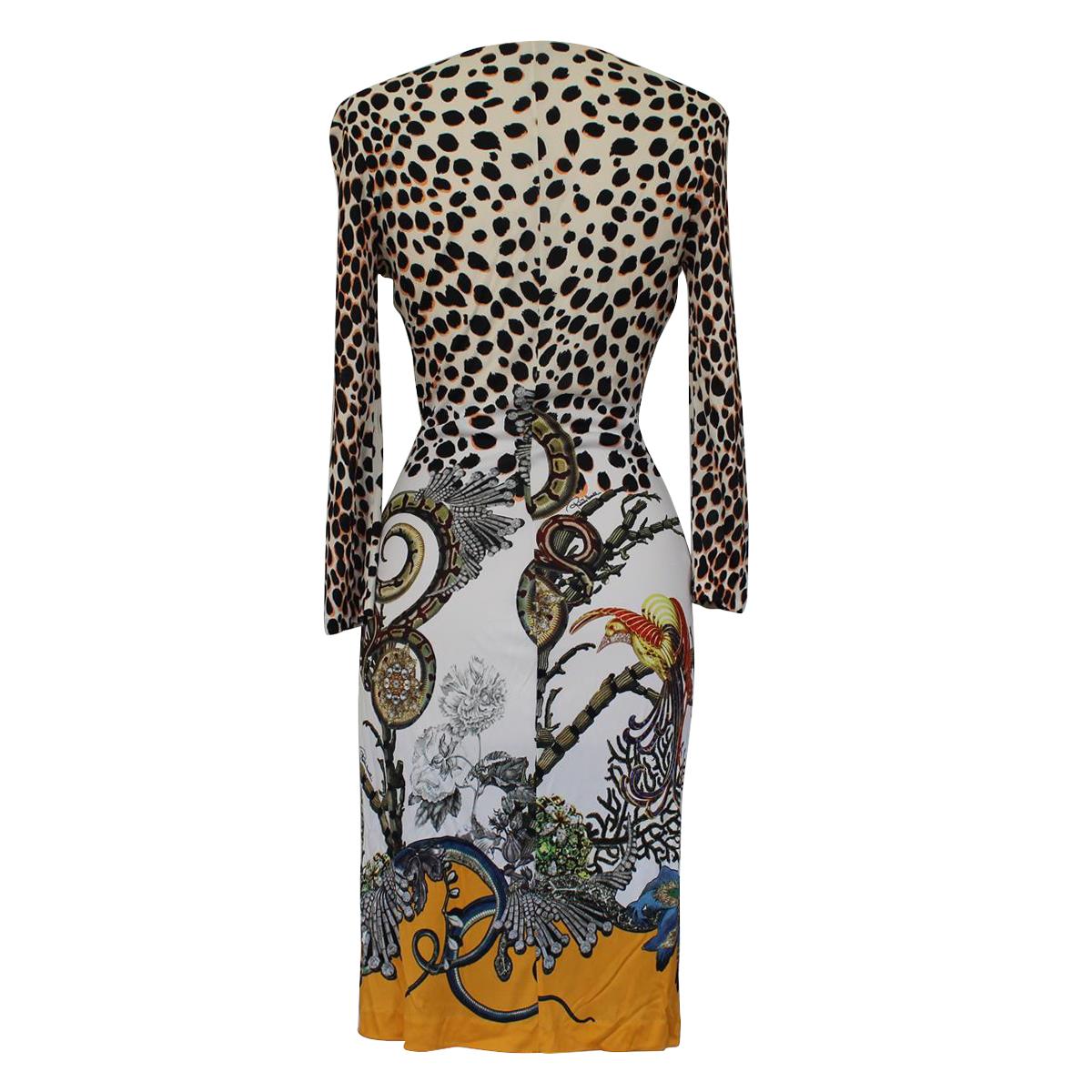 Beautiful Roberto Cavalli printed dress
Viscose
Fancy print with birds
Multicolored
Long sleeves
Total lenght (shoulder/hem) cm 100 (39.3 inches)
Shoulder cm 42 (16.5 inches)
Worldwide express shipping included in the price !