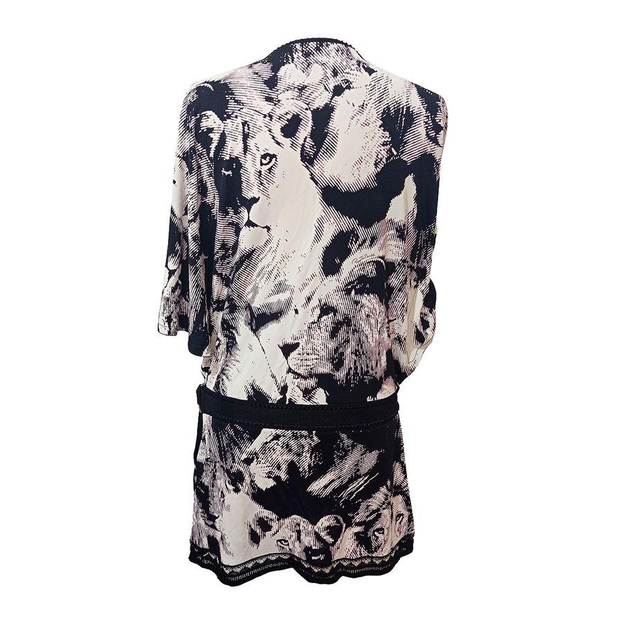 Viscose Black and white with colored inserts Lion print Short sleeve With belt Total length cm 85 (33,4 inches)

