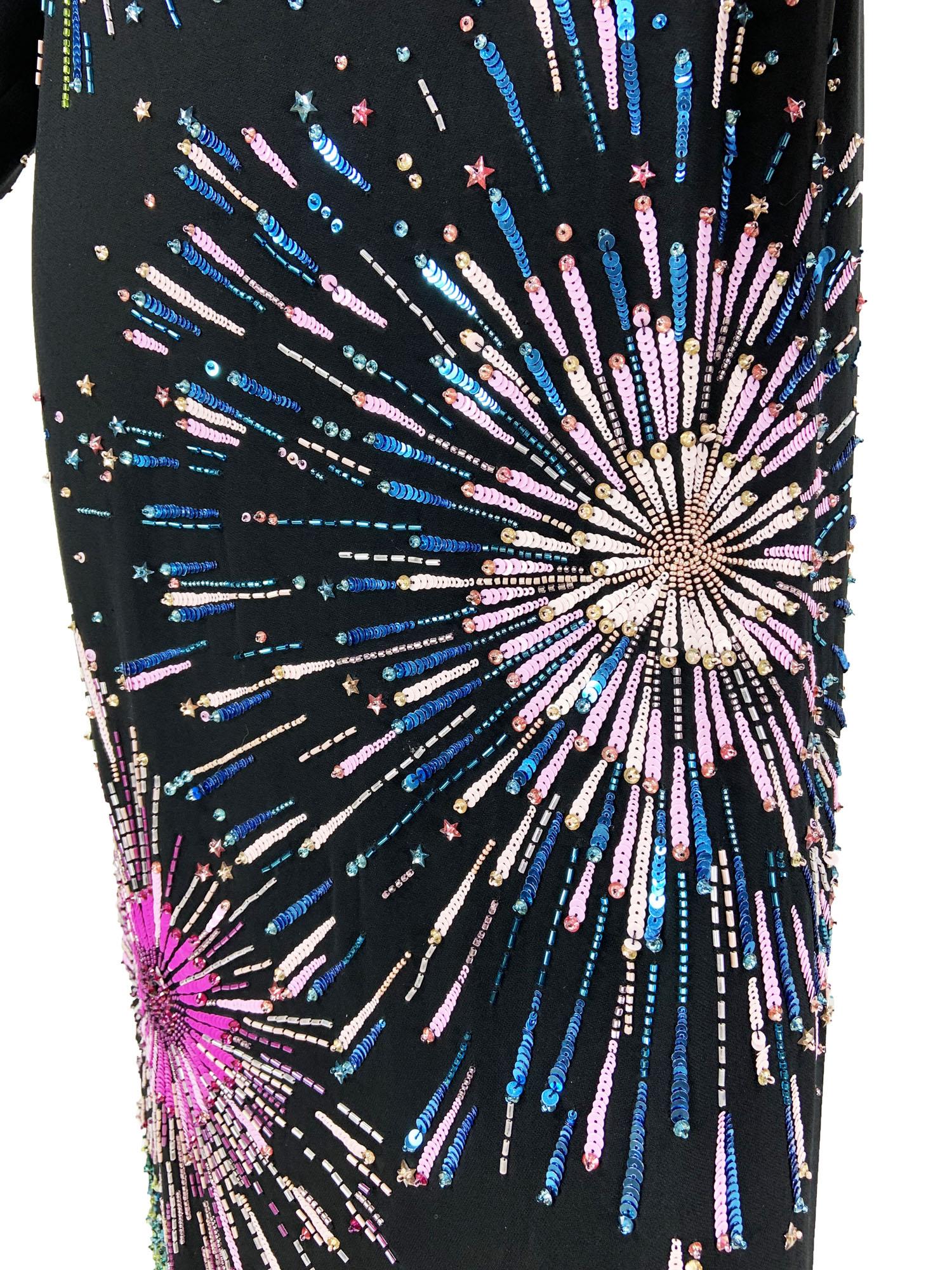 Roberto Cavalli - Robe noire entièrement ornée de motifs (firework) taille IT 46 - US 10/12 en vente 4