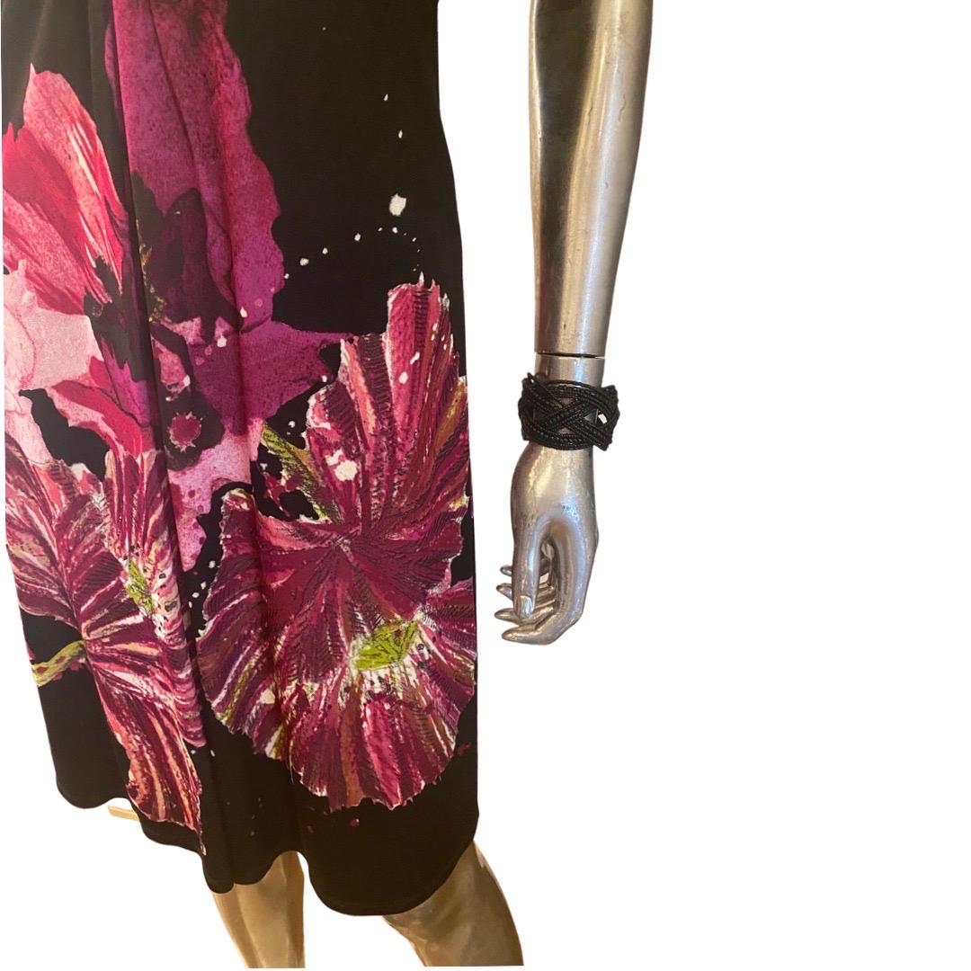 Roberto Cavalli Floral Jersey Deep V Neck Sleeveless Dress, Italy. NWT Size 8 In Excellent Condition For Sale In Palm Springs, CA