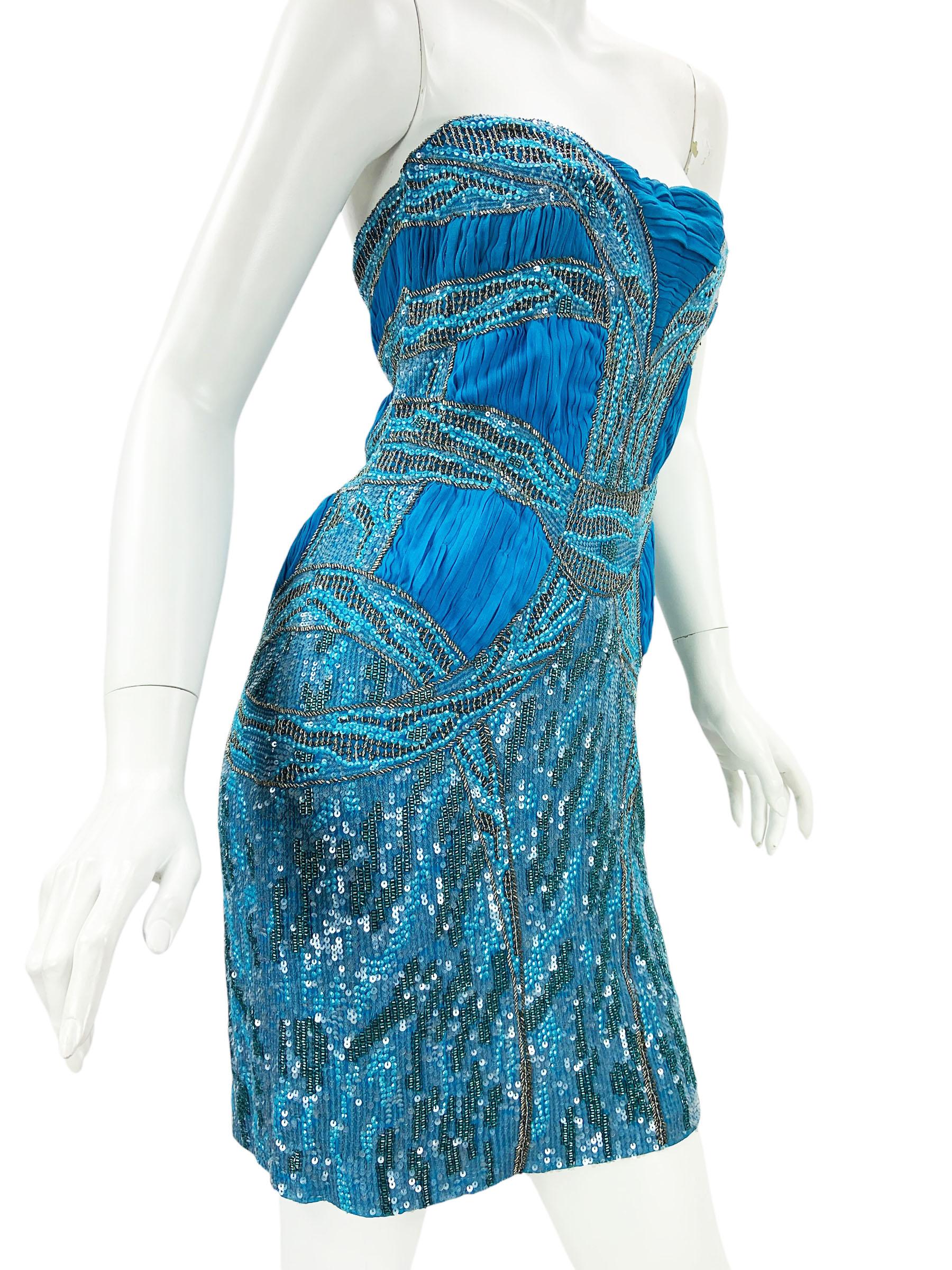NWT Roberto Cavalli Mini Dress Blu completamente impreziosito da un corsetto in pizzo italiano 44 in vendita 2