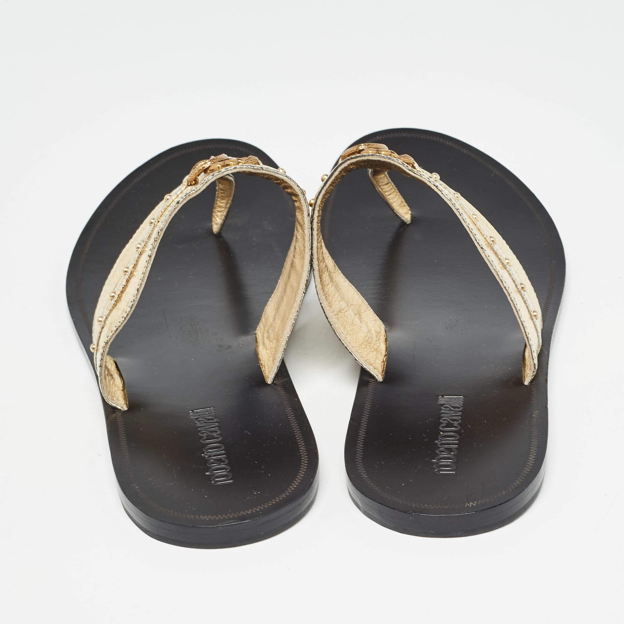 Women's Roberto Cavalli Gold Crackled Leather Flat Slides Size 40 For Sale