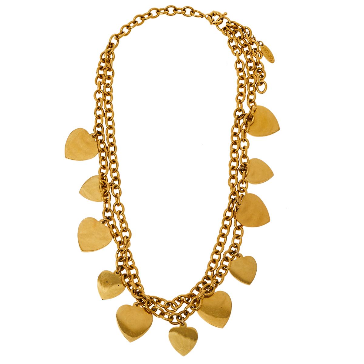 Made out of gold-tone metal, this flawlessly crafted necklace by Roberto Cavalli can be your next prized possession. Featuring a gorgeous array of heart-shaped motifs, the design has been finished with the brand's nameplate and a spring-ring clasp.