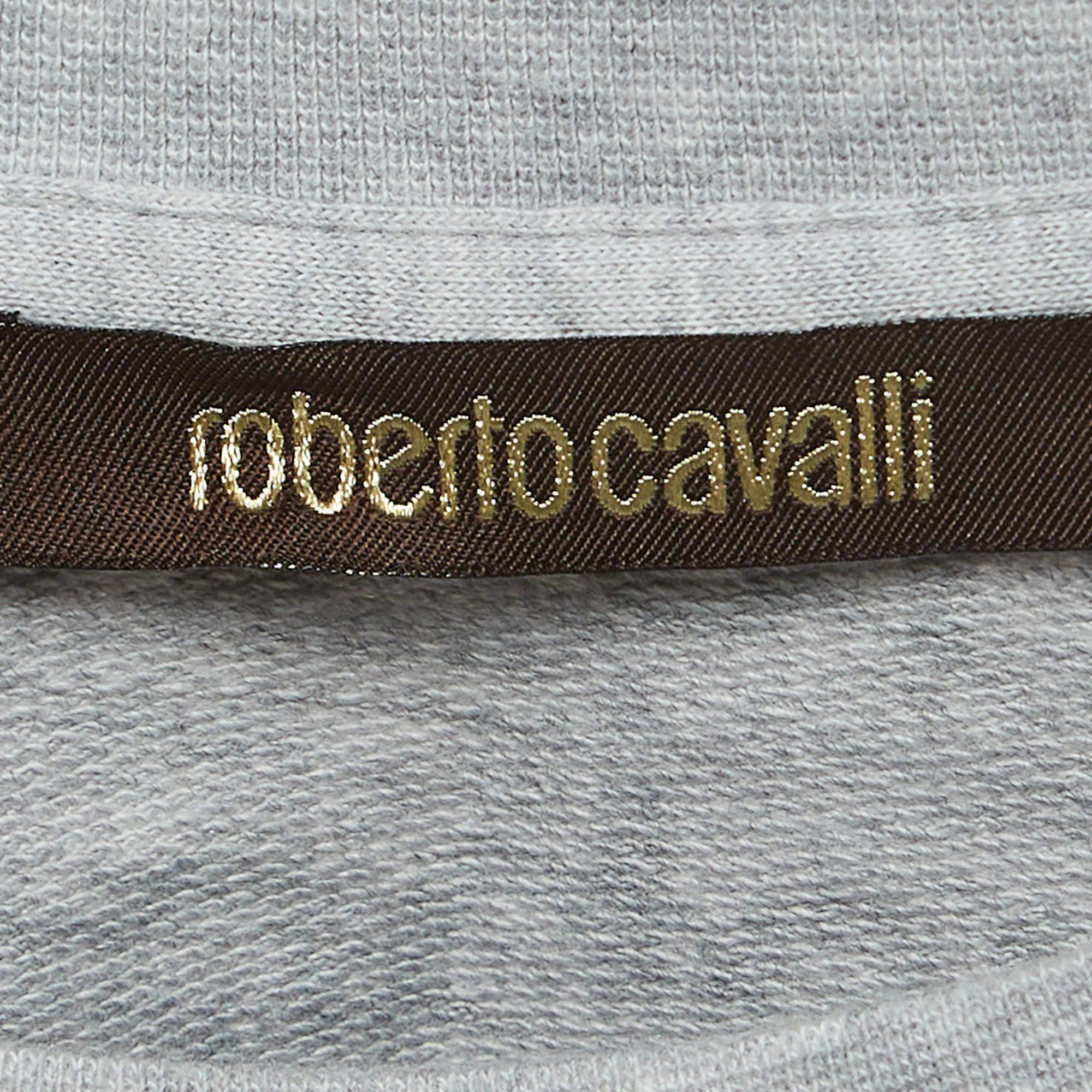 Roberto Cavalli Grey Logo Print Cotton Crew Neck Sweatshirt L In Good Condition For Sale In Dubai, Al Qouz 2
