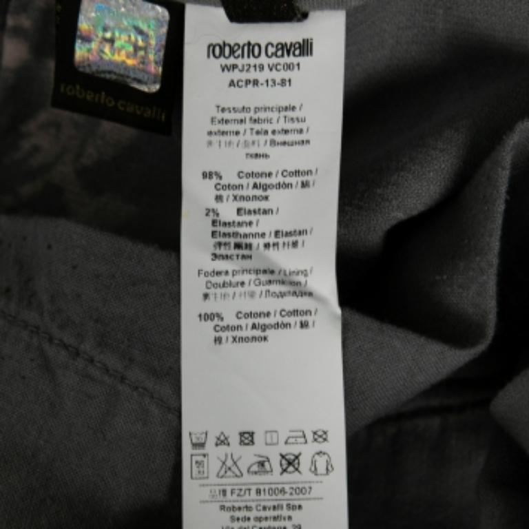 Roberto Cavalli Graue gerade Hose aus bedruckter Baumwolle M im Zustand „Relativ gut“ im Angebot in Dubai, Al Qouz 2