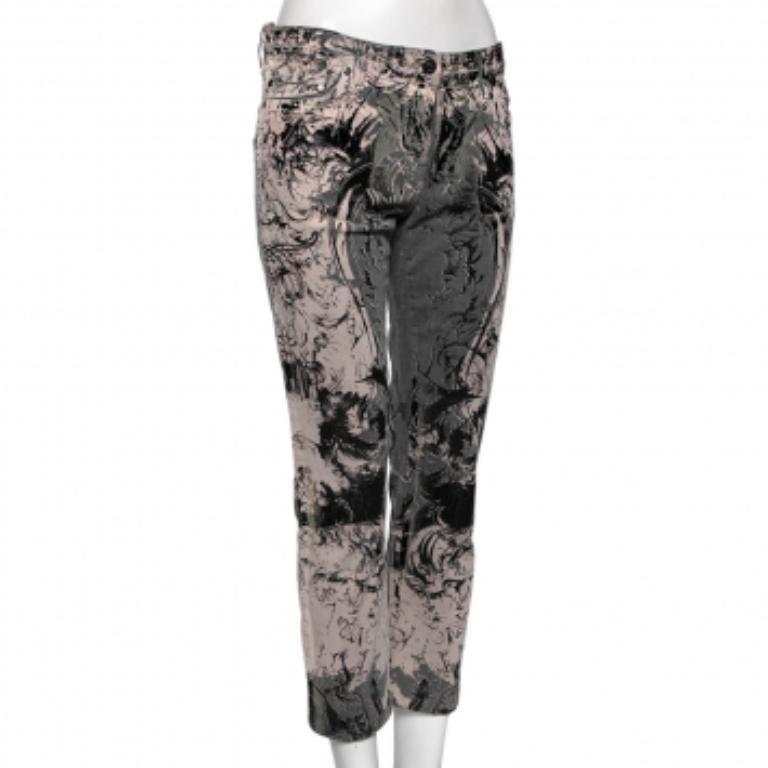 Roberto Cavalli Graue gerade Hose aus bedruckter Baumwolle M im Angebot 1