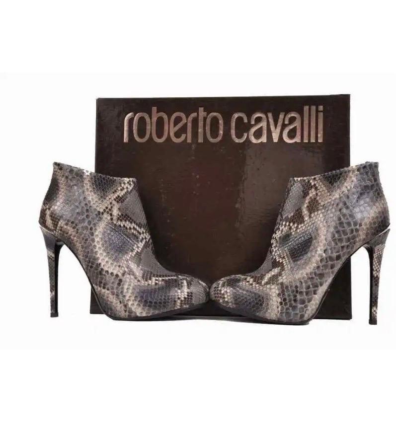 Roberto Cavalli grey python hidden platform ankle boots NWT For Sale 2