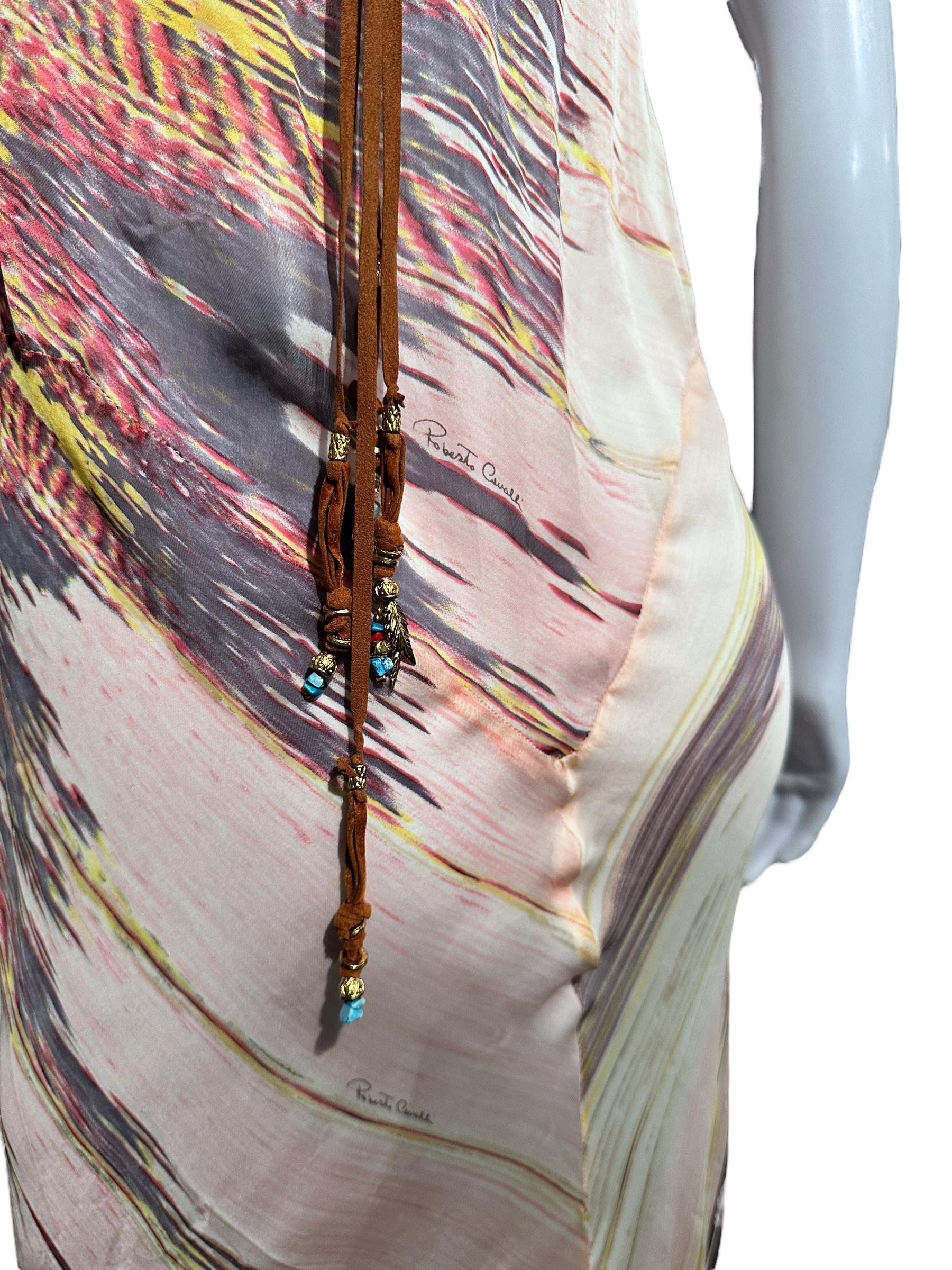 Roberto Cavalli - Iconic Feather Print Ss 2004 - abito da sera in seta con scollo a cappuccio e taglio fluido in vendita 1