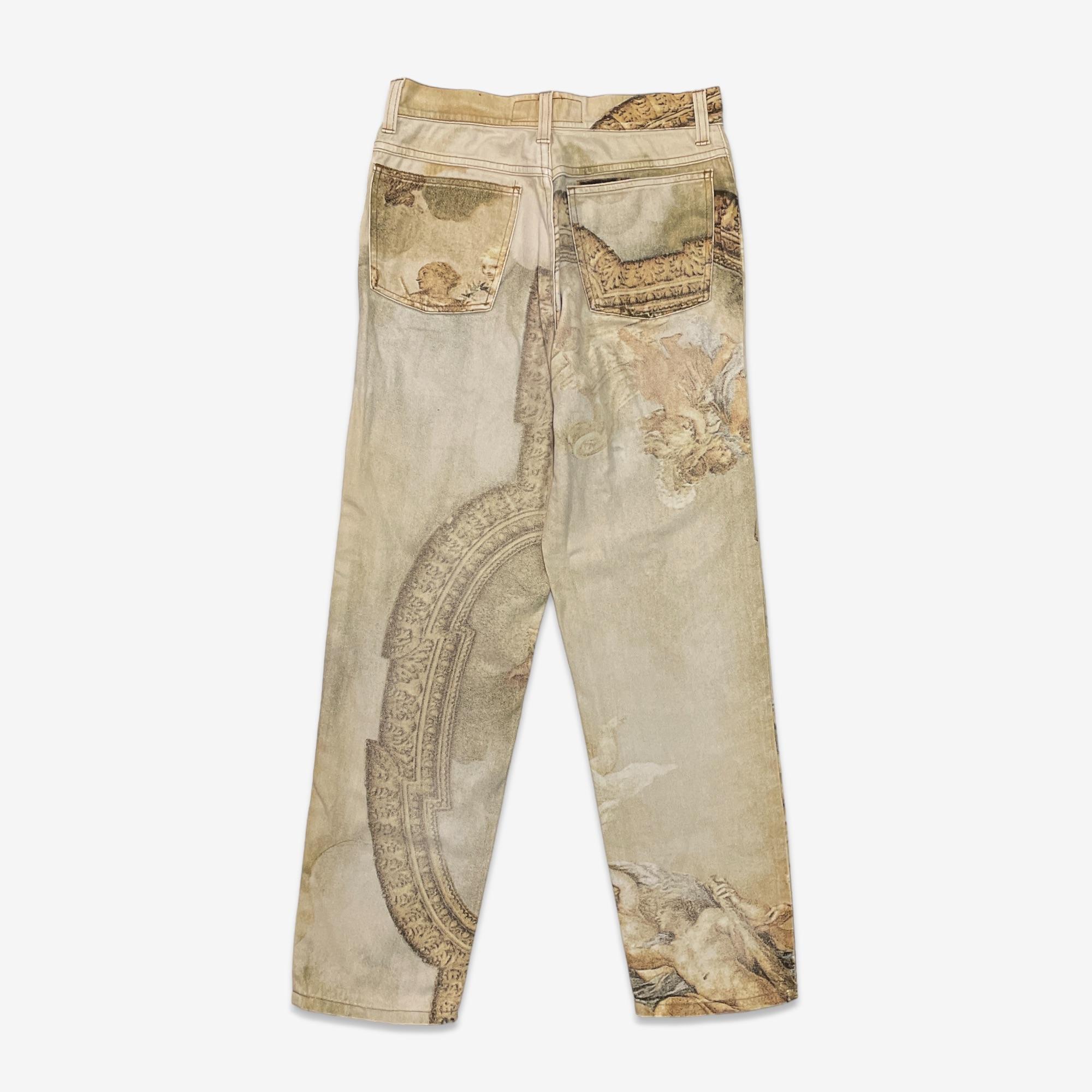 Roberto Cavalli 
Iconic Renaissance printed Jeans
Runway Fall / Winter 1994
Size: S
-
NO RETURNS
All garments are vintage / pre owned and may have signs of aging.
In case of obvious defects, they will be reported in the description and with photos.