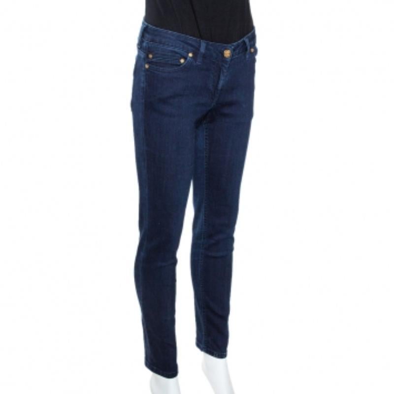 Made in Italy, these jeans from Roberto Cavalli are a perfect addition to your denim collection. These jeans carry a beautiful Indigo shade and a tapered fit. Made of a cotton blend, they flaunt the brand logo on the back pocket.
