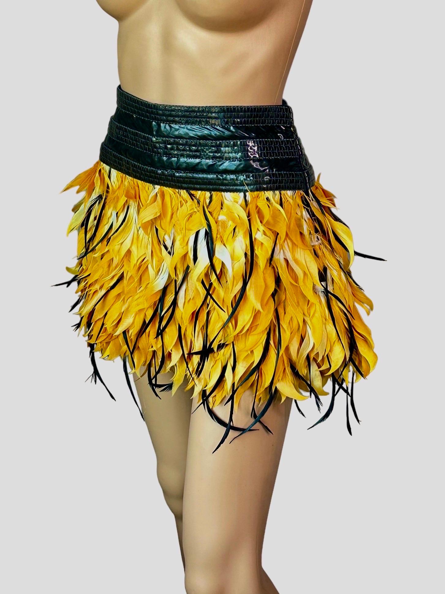 Roberto Cavalli Just Cavalli Feather Yellow Mini Skirt In Good Condition For Sale In Naples, FL