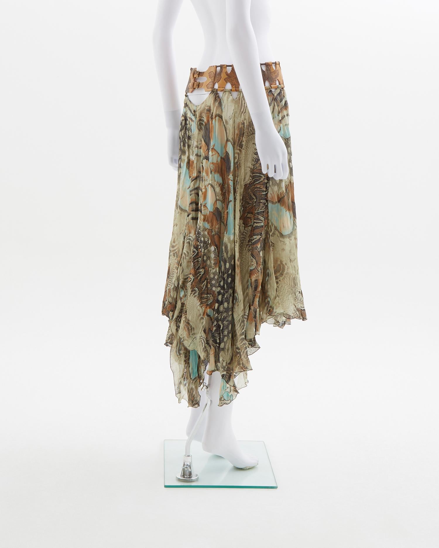 - Runway Look 51
- Sold by Skof.Archive
- Multicolor feather print silk 
- Dramatic fishtail ruffle hem with cutouts 
- Leather waistband 
- Two buckles and zipper back closure 
- Spring Summer 2004
- Made in Italy 

Size : FR 38 - IT 42 - UK 10 -