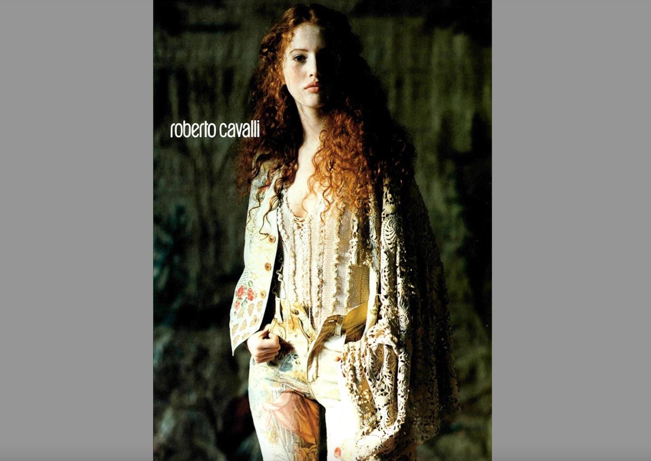 Rare Runway Roberto Cavalli Leather Gilet

S/S 1994

Campaign: Maayan Keret for Roberto Cavalli 

Size: M

Measures: Shoulder 35cm / Length 50cm

Materials: Leather

Conditions: Excellent.