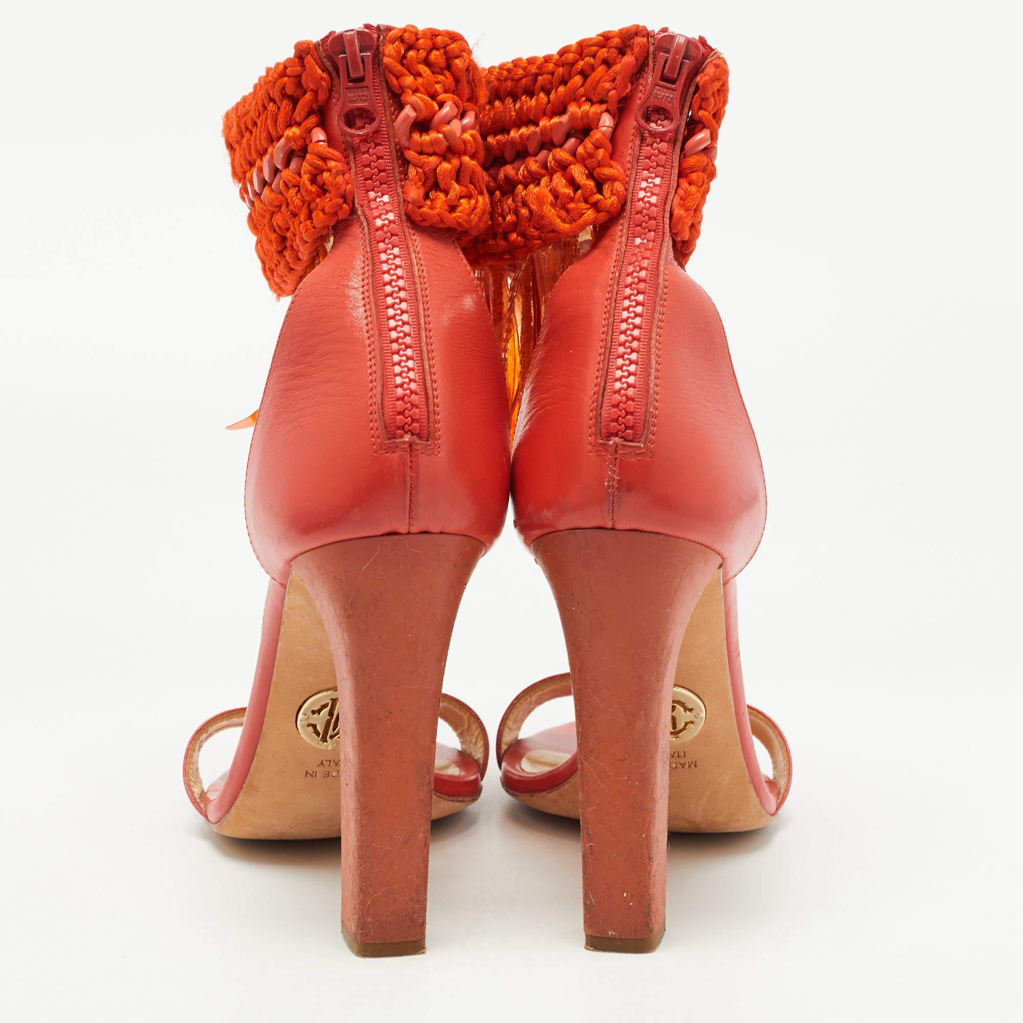 Roberto Cavalli Leather & Woven Fabric Fringes Ankle Strap Sandals Size 40 For Sale 1