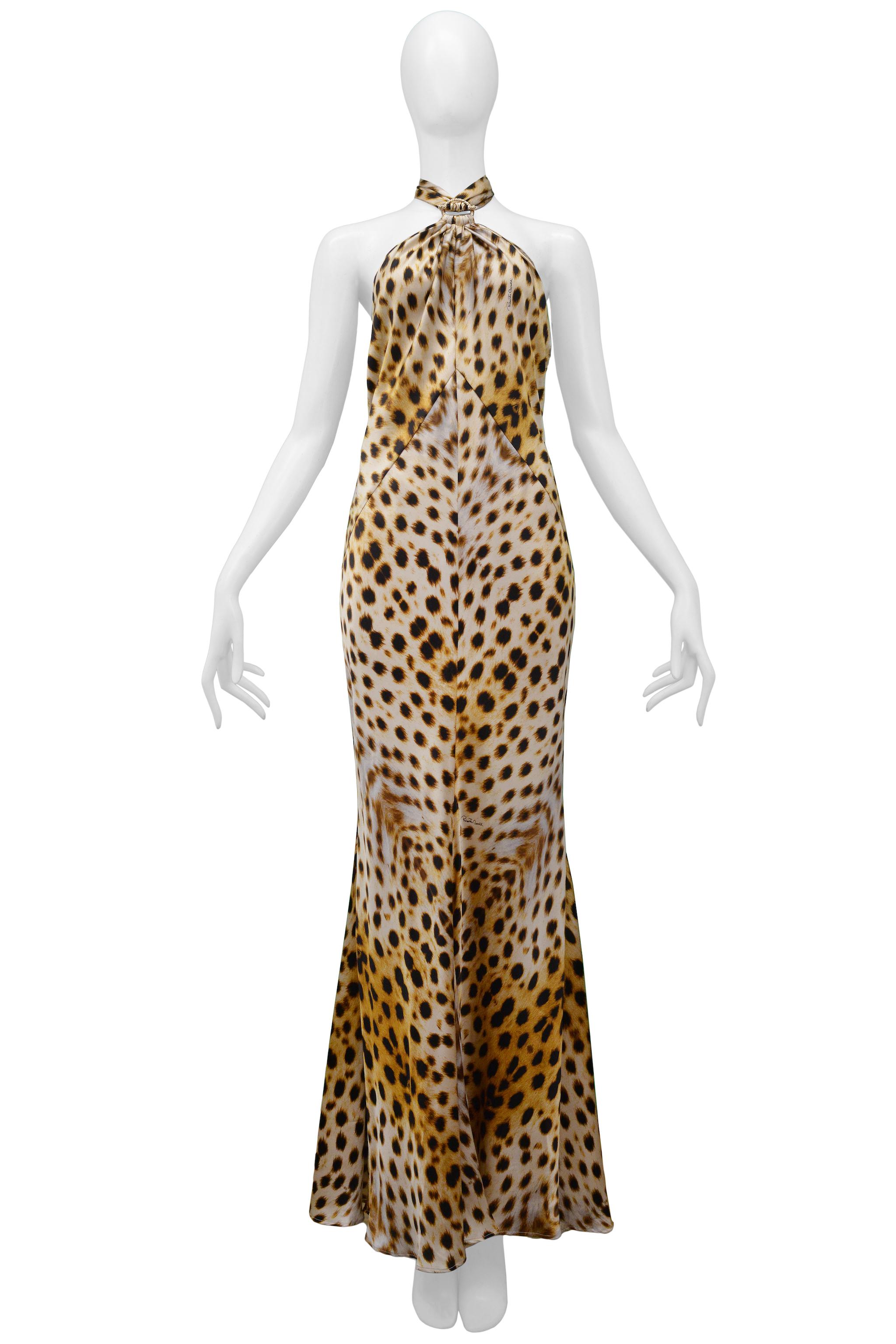 Resurrection Vintage freut sich:: ein Vintage Roberto Cavalli Tierdruck Seide Neckholder Abendkleid mit einem Peekaboo Schlitz vorne Mieder:: Gold Hardware Mieder:: breite Schleifen:: Leopardenmuster:: Mitte hinten Reißverschluss und Kleid Länge zu