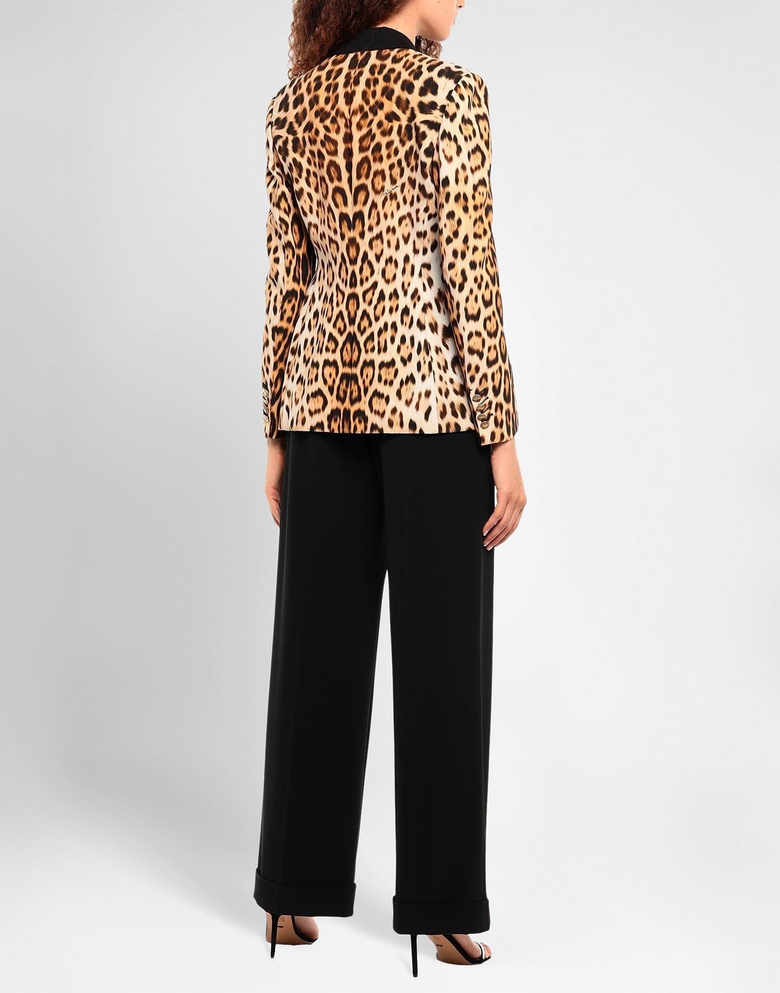 Tailleur pantalon italien Roberto Cavalli imprimé léopard, taille 40 en vente 5