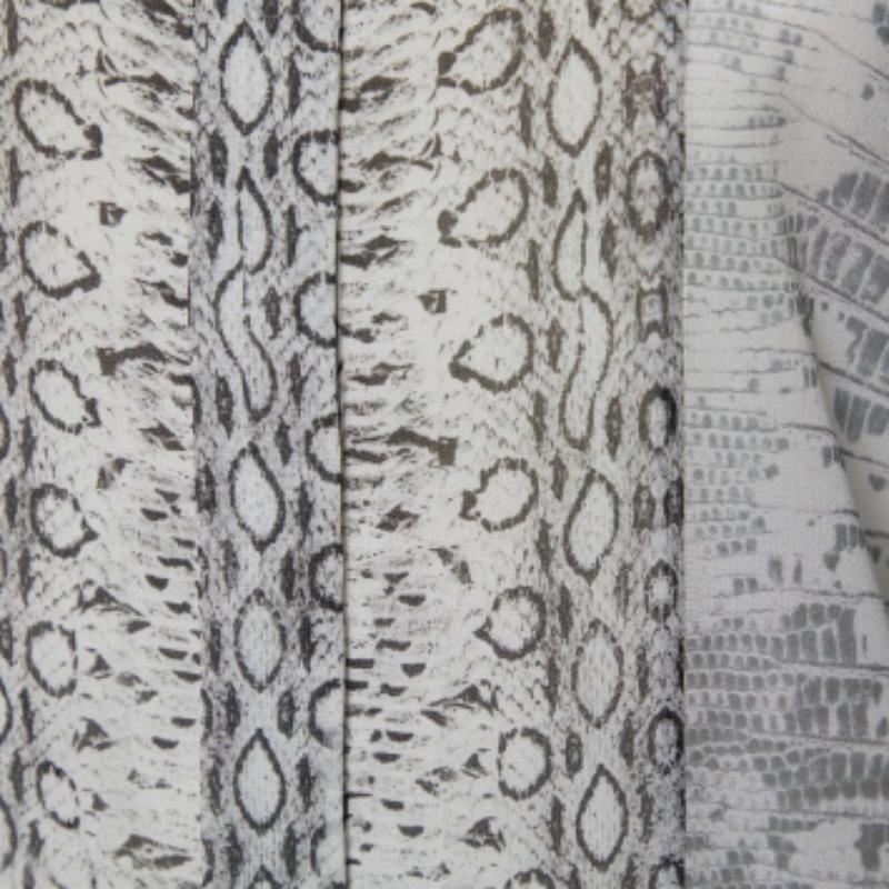 Finemente confezionata con materiali di qualità, questa camicia ti farà apparire elegante e di classe. Ti garantirà una vestibilità desiderabile ed è arricchito da elementi di lusso.