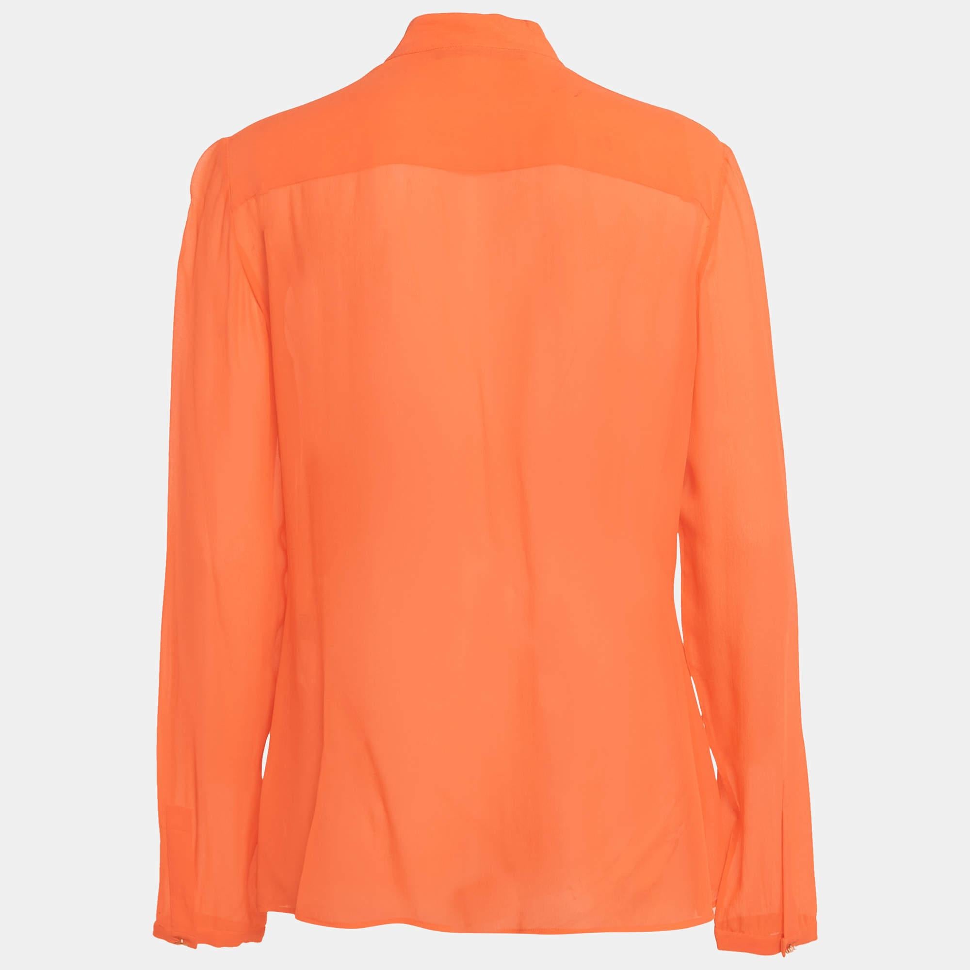 Completa la tua eleganza con una bella camicetta come questa. Con il suo design grazioso e il tessuto di prima qualità, questa blusa è la scelta migliore per apparire sofisticata e in equilibrio.