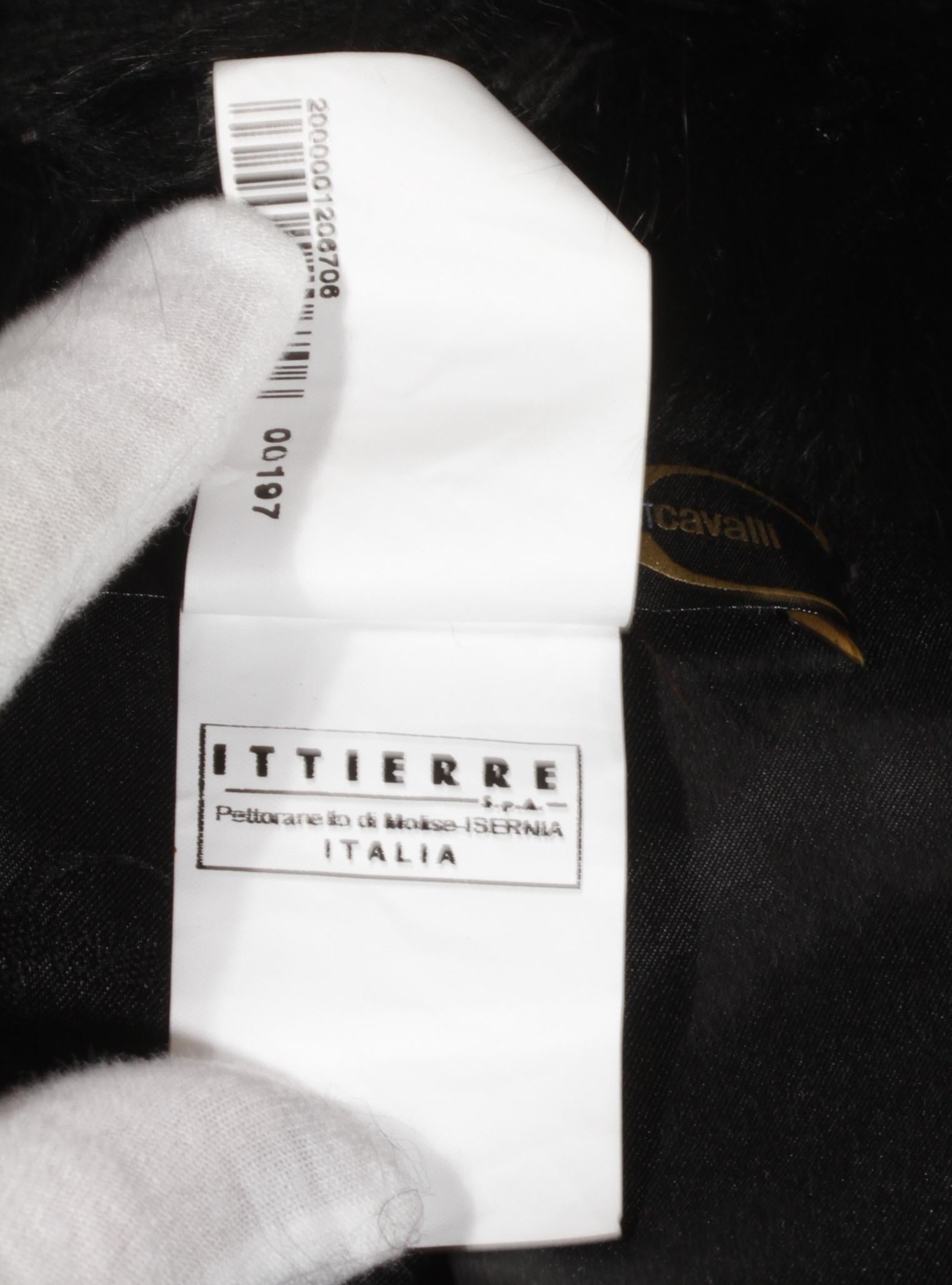 Roberto Cavalli, cappotto lungo in volpe nera con tasche e chiusura con gancio a occhiello singolo 11