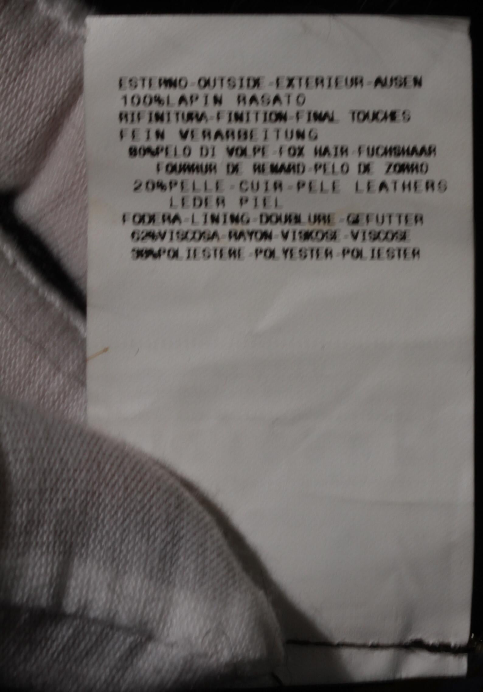 Roberto Cavalli, cappotto lungo in volpe nera con tasche e chiusura con gancio a occhiello singolo 12