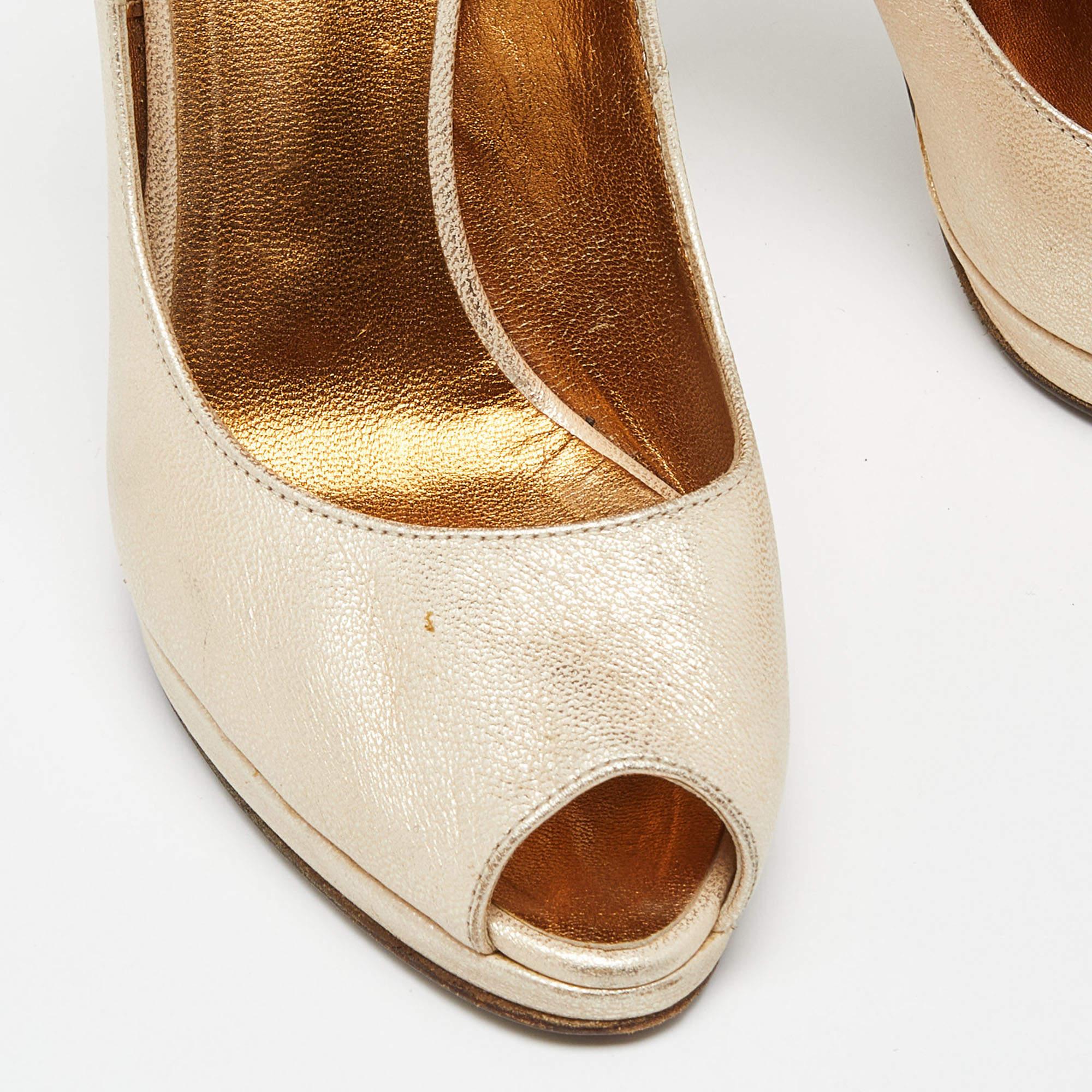Roberto Cavalli Metallic Gold Leather Peep Toe Pumps Size 37 For Sale 4