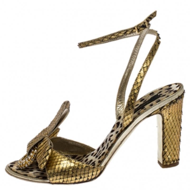 Roberto Cavalli Metallic Python Leather Embellished Ankle Strap Sandals Size 38 (Sandales en cuir de python métallisé avec ornements) en vente