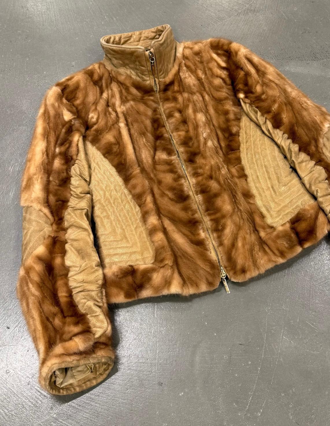 Roberto Cavalli Nerzfell-Lederjacke im Zustand „Hervorragend“ im Angebot in Milano, Lombardia