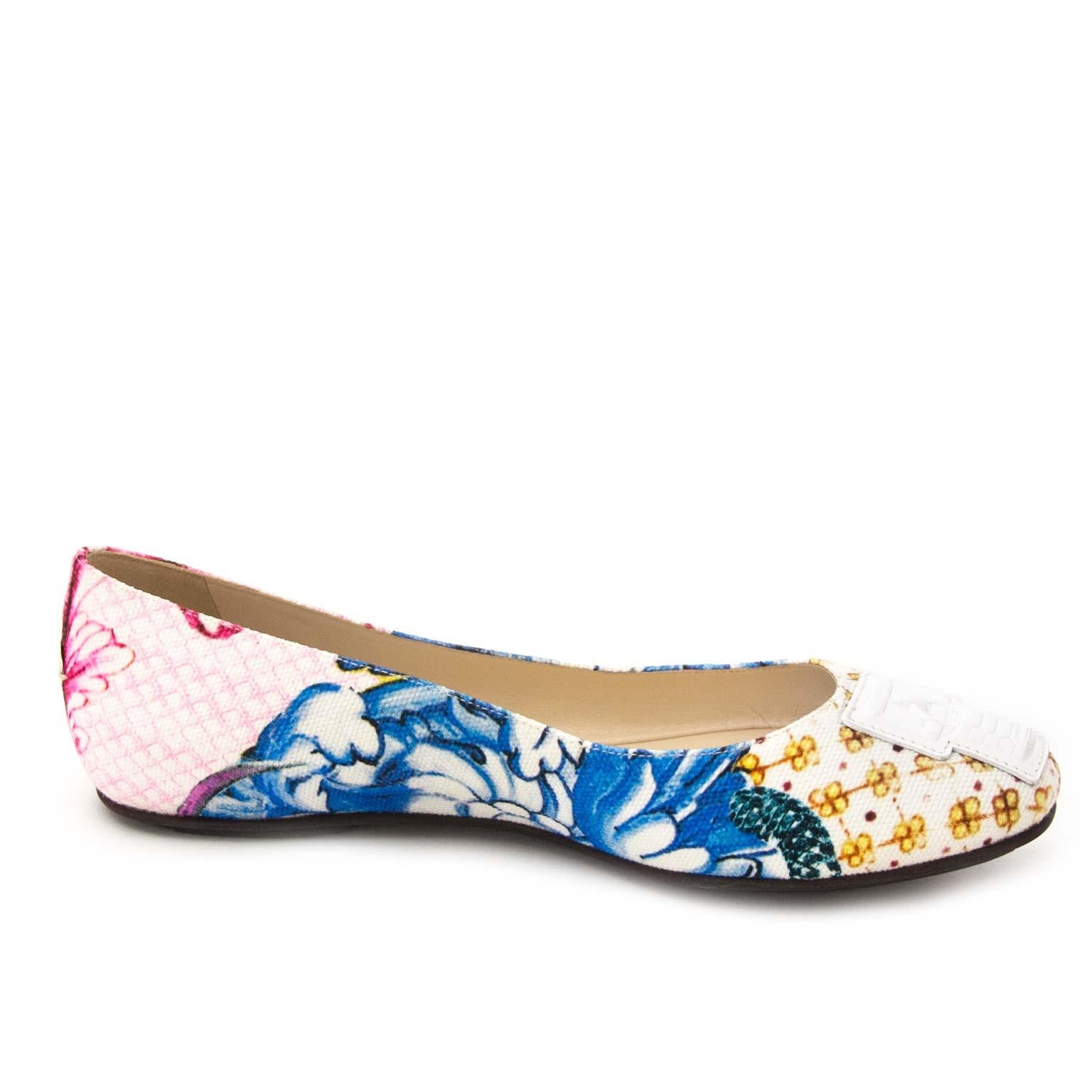 Roberto Cavalli Multicolor Flats - size 37 In New Condition In Antwerp, BE
