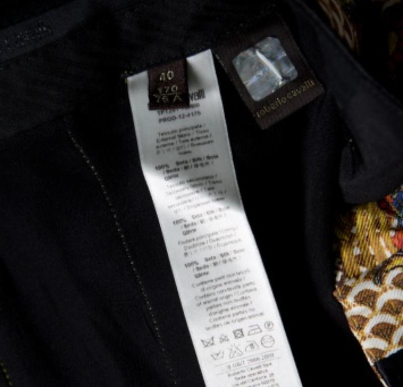 Roberto Cavalli - Pantaloni in seta stampati con uccelli e fiori multicolore - S in vendita 1