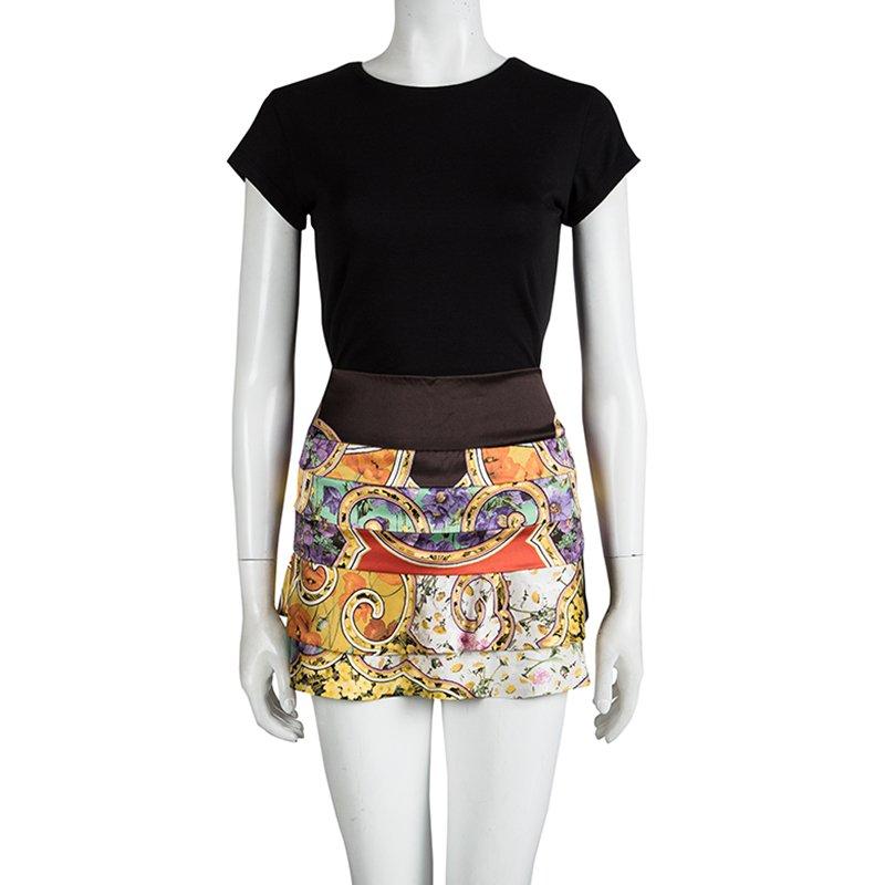 Roberto Cavalli's multicolour floral mini skirt is made dramatic and chic with the tiered layers on the skirt for an added drama. The high hemline makes it sleek enough for evening, while the modern design can be easily dressed down for day with a