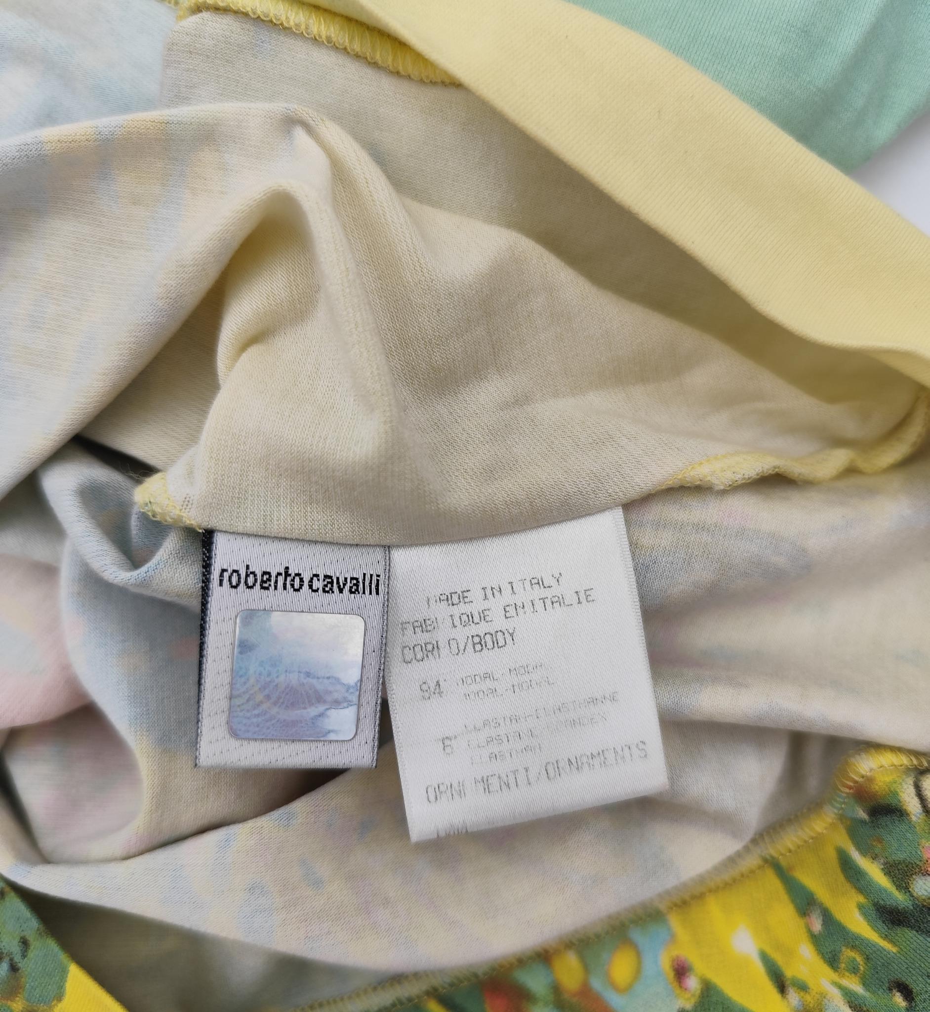 Roberto Cavalli Mehrfarbiges Oberteil mit Papagei-Druck im Angebot 7